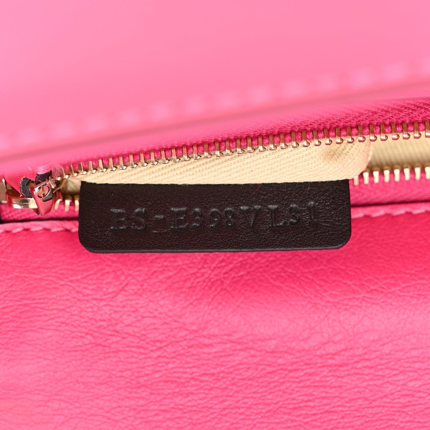Vitello Medium Glam Lock Rockstud Flap Fuxia Fluo