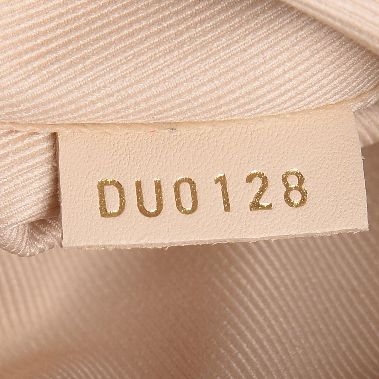 Monogram Saintonge Creme