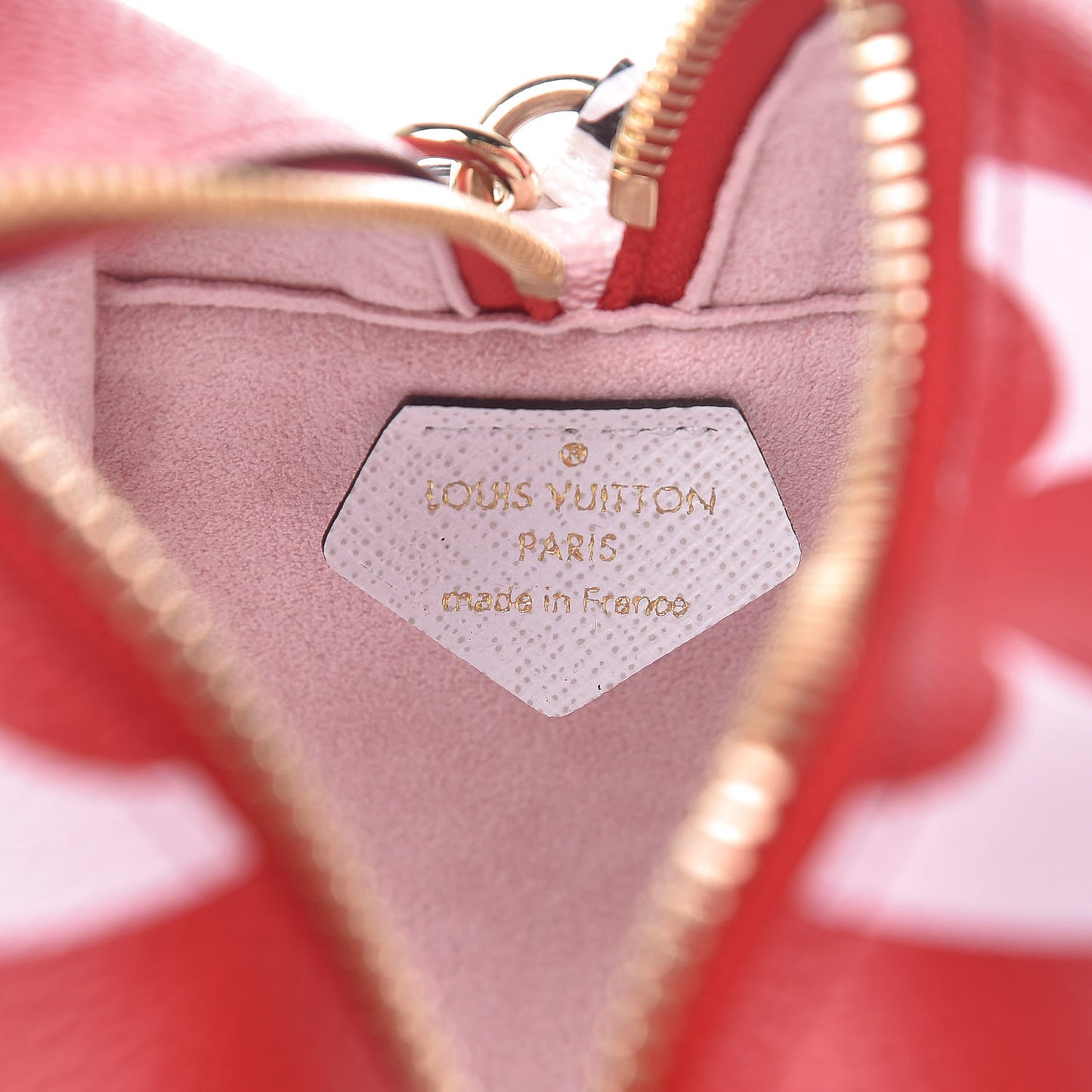 Monogram Giant Beach Pouch Rouge