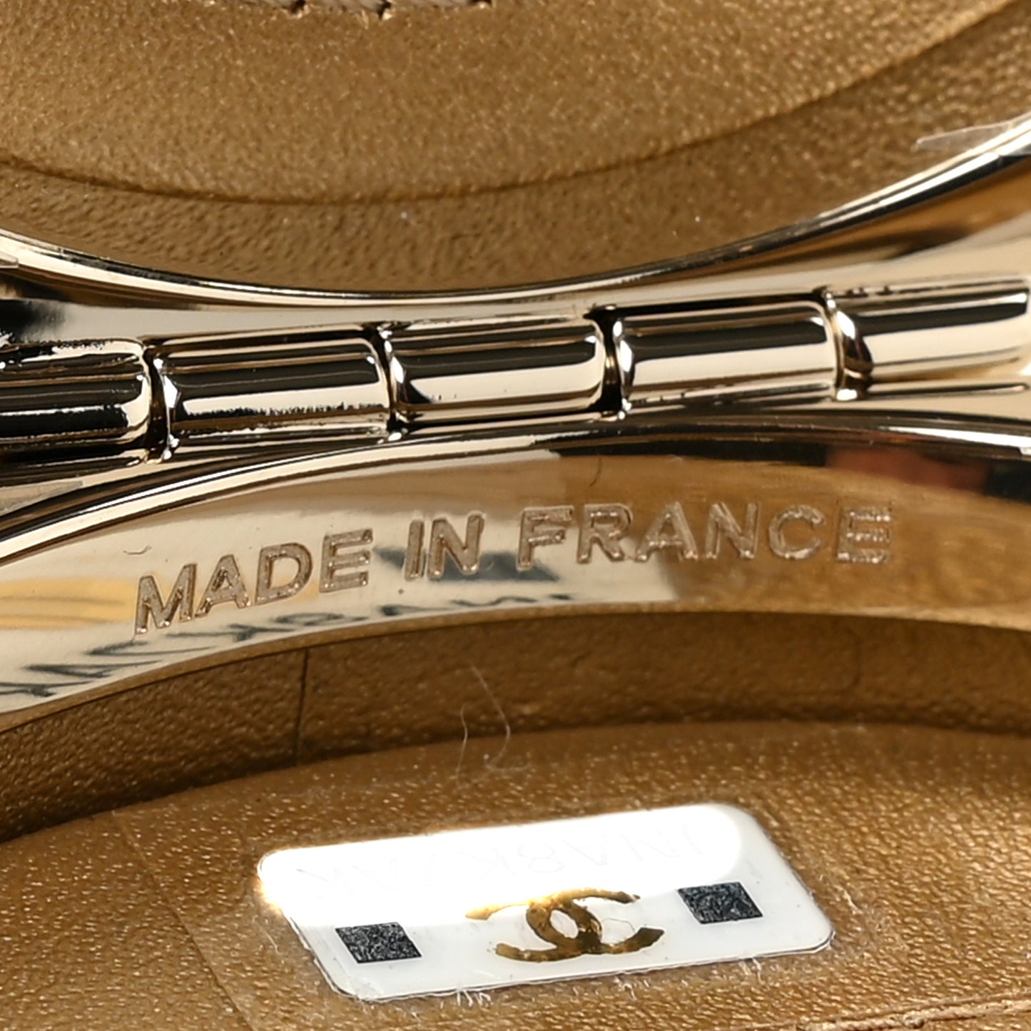 Lambskin Enamel Quilted Round Poker Chip Clutch With Chain Black White