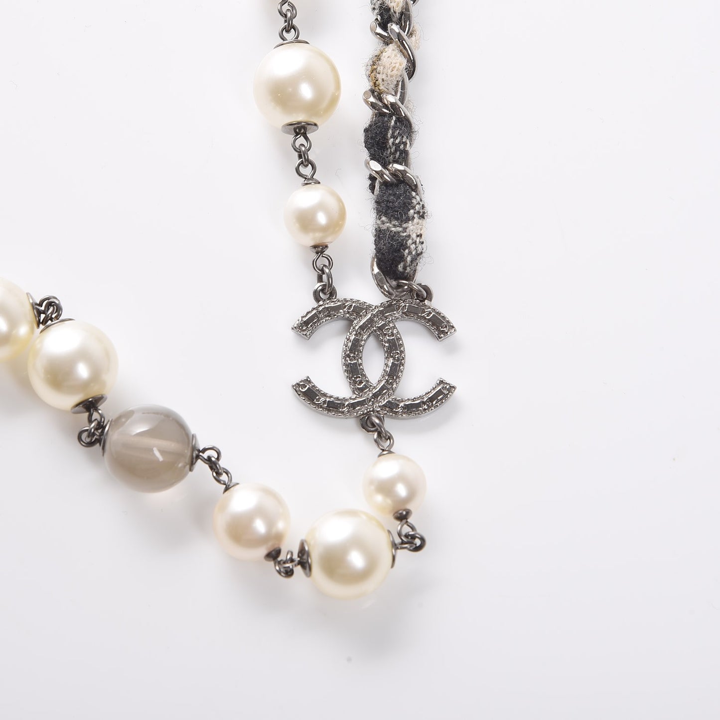 Pearl Glass Bead Chain CC Necklace Silver