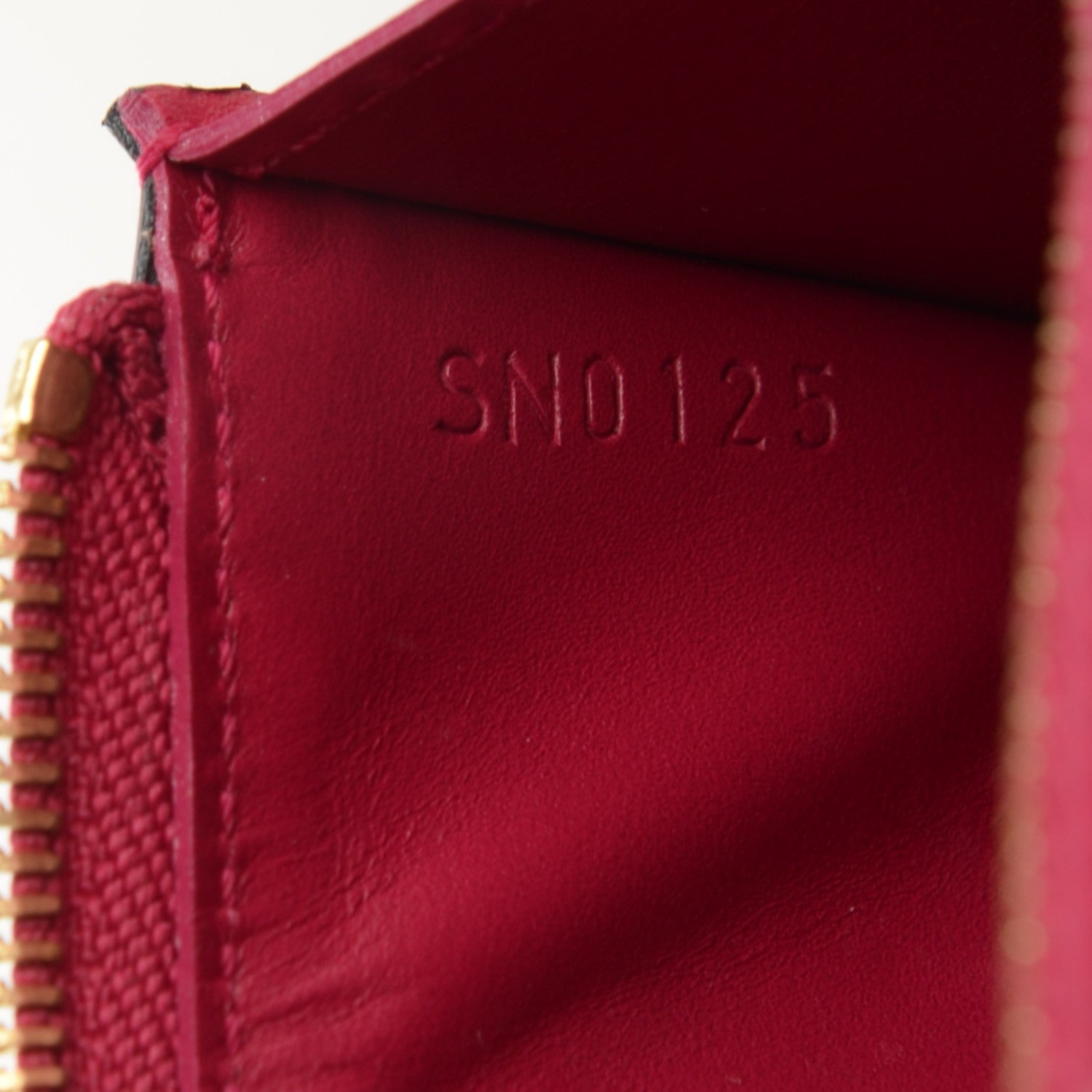 Louis Vuitton Vernis Key Pouch Rose Indien 7 of 7