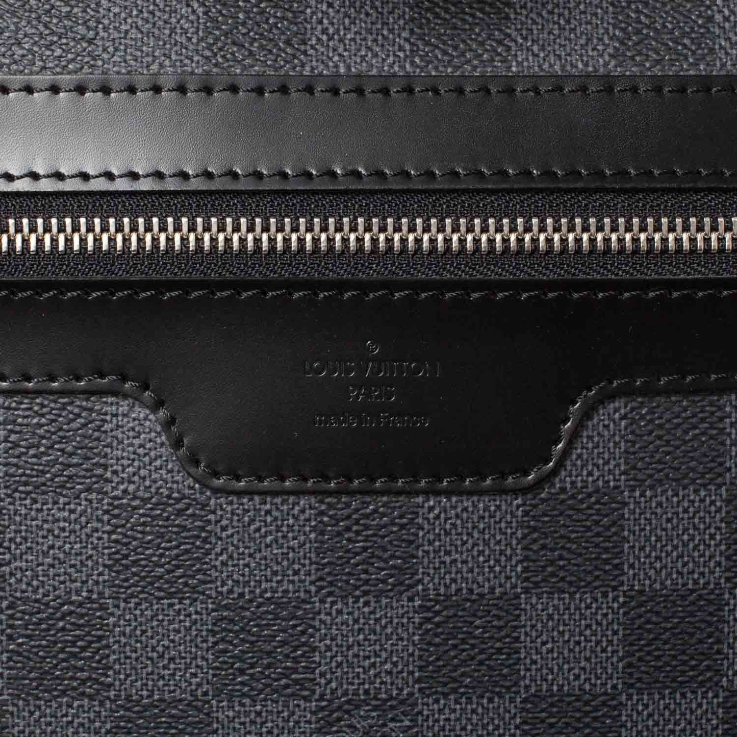 Damier Graphite Pegase 65