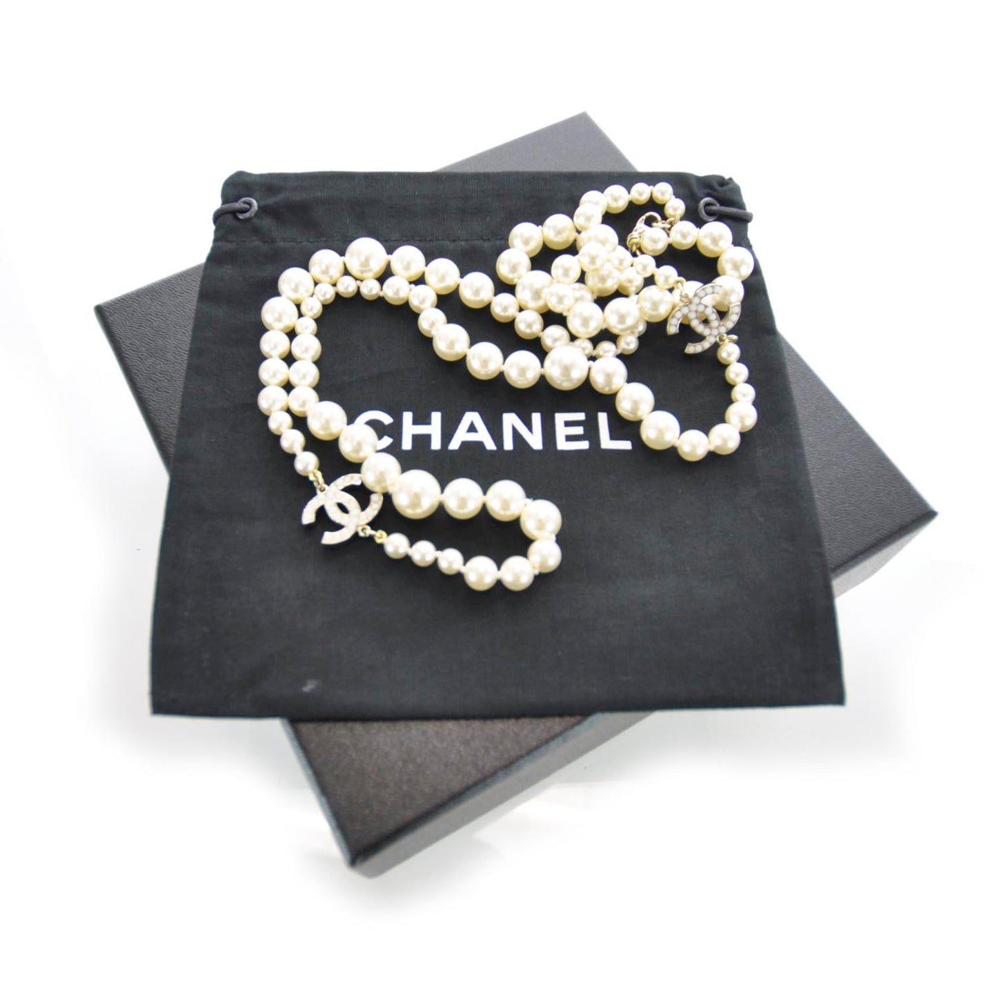 Classic CC Graduated Pearl Necklace