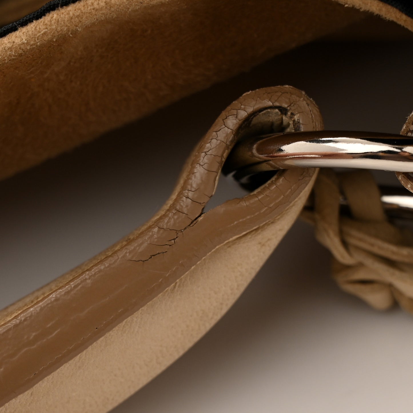 Suede Strike Hold Hobo Natural