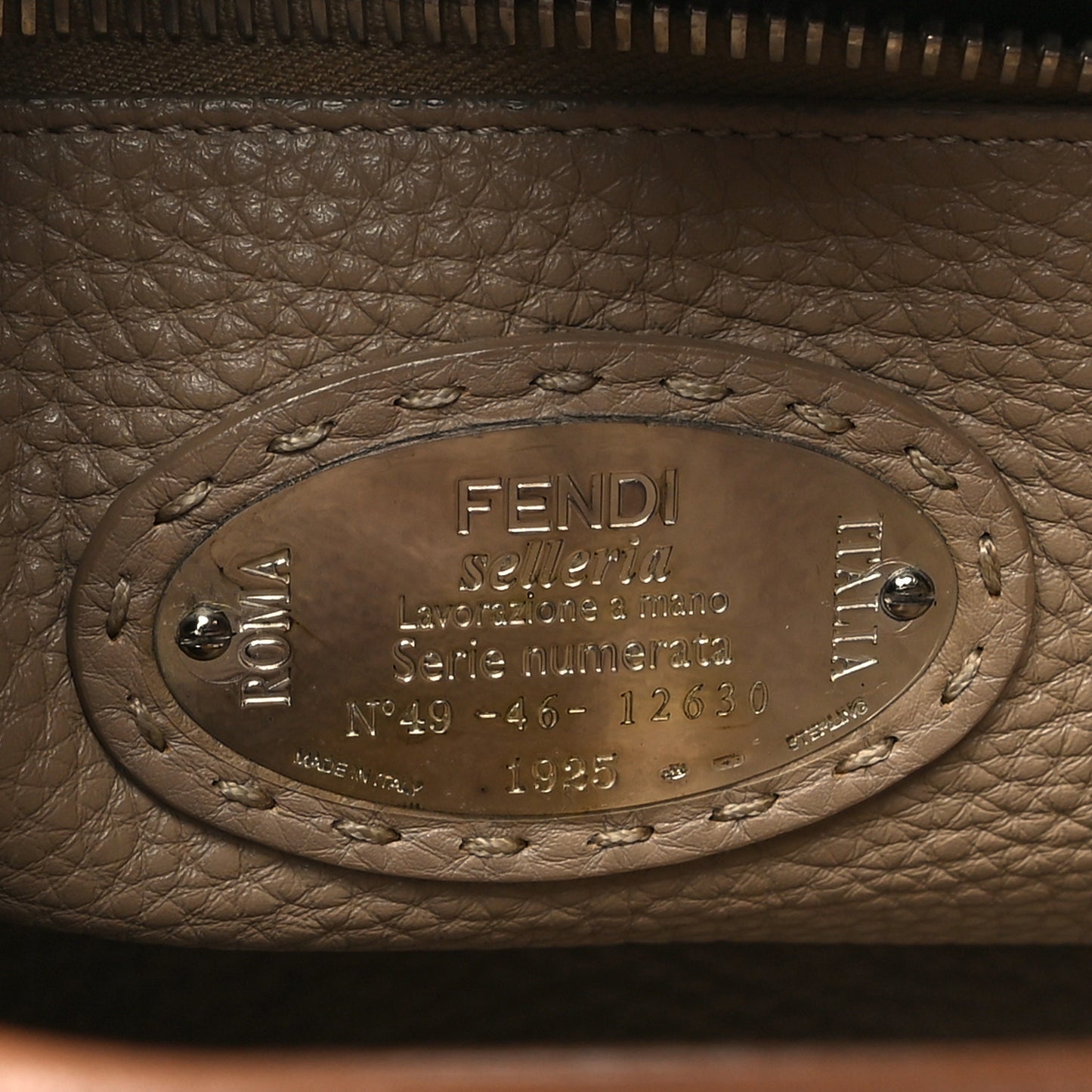 Cuoio Romano Selleria Bi-Color Medium Peekaboo Iconic Satchel Mou Deserto