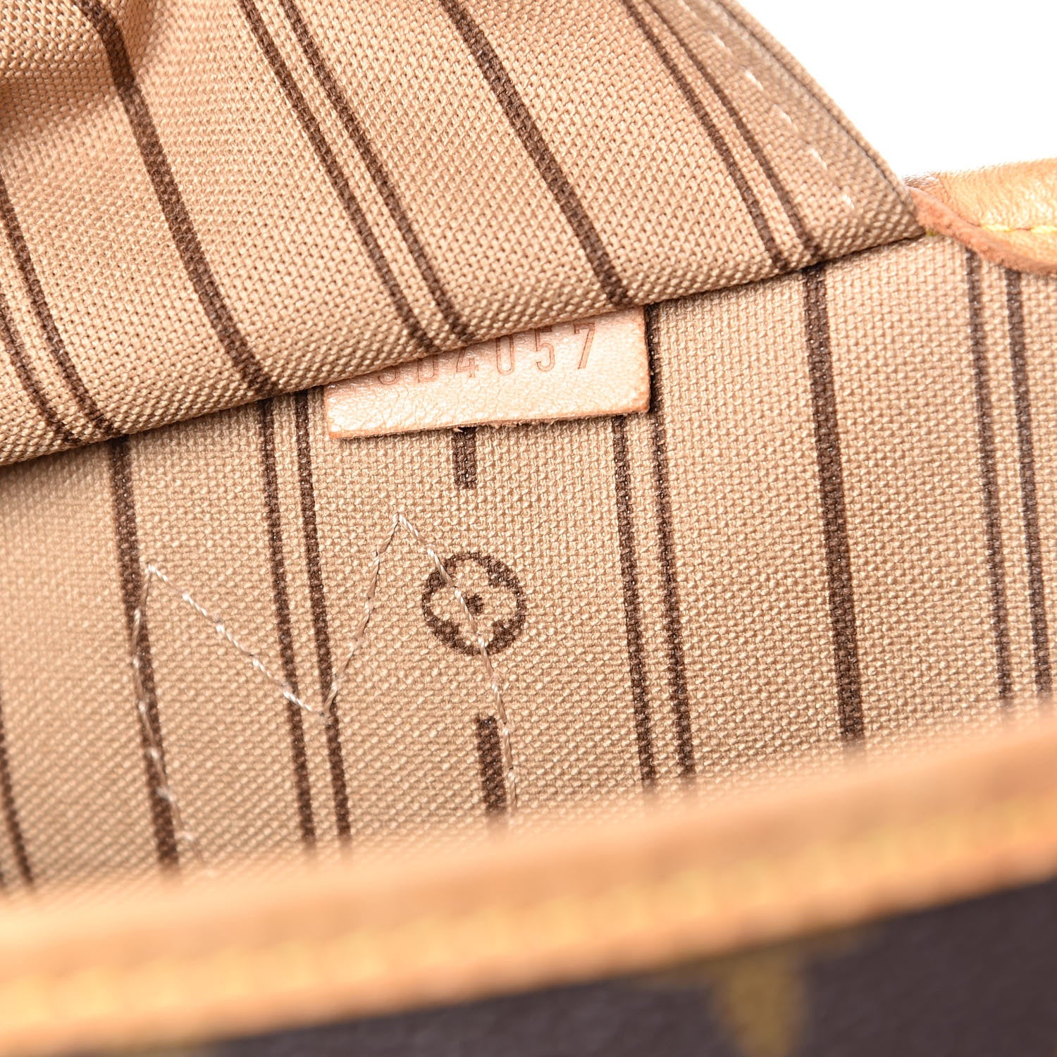 Louis Vuitton Monogram Neverfull MM 9 of 15