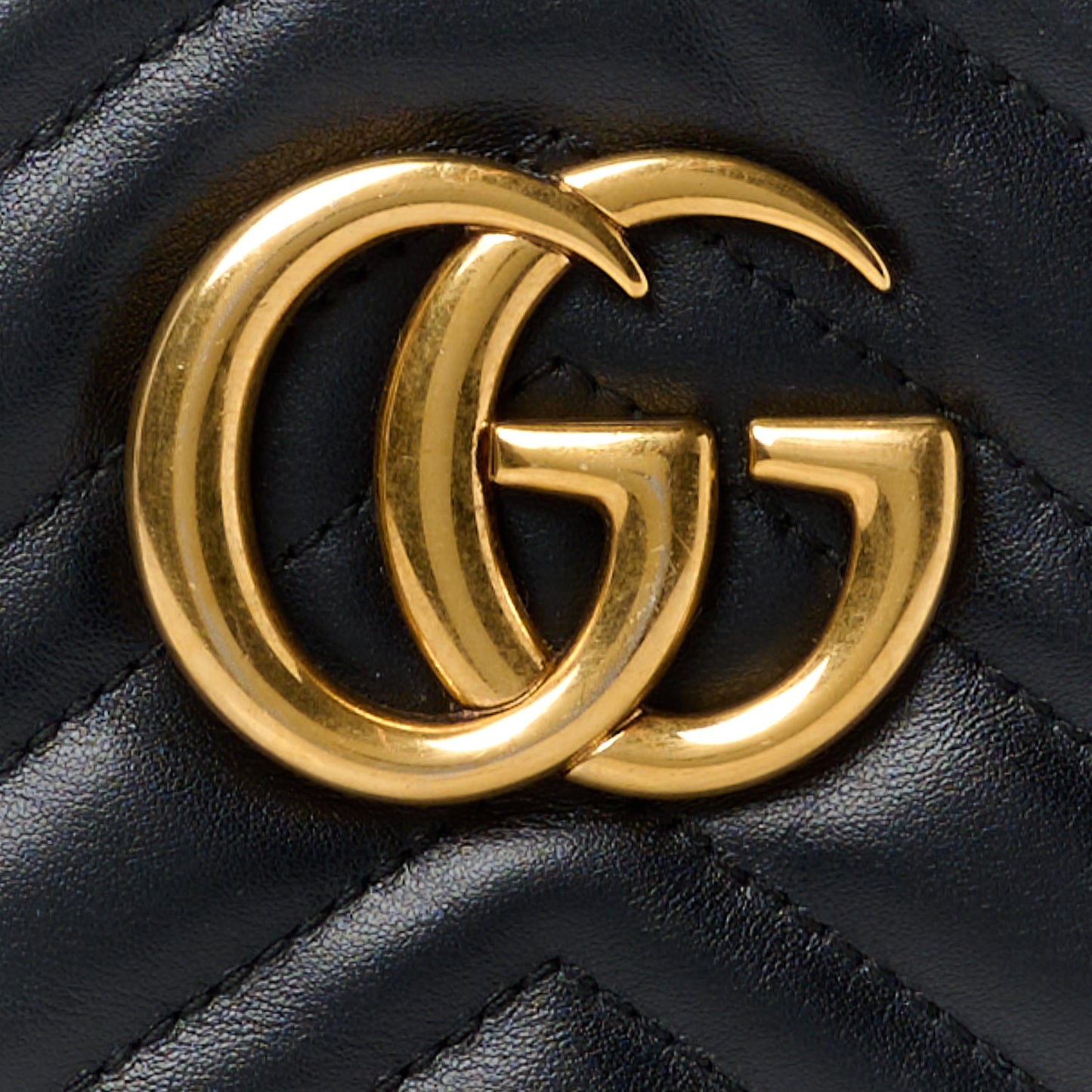 Calfskin Matelasse Small GG Marmont Chain Shoulder Bag Black
