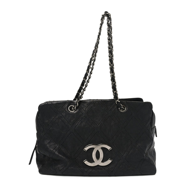 S*e様 CHANEL 黒 バッグ Chanel Calfskin Large Diamond Stitch Tote Black 1796471 – FASHIONPHILE