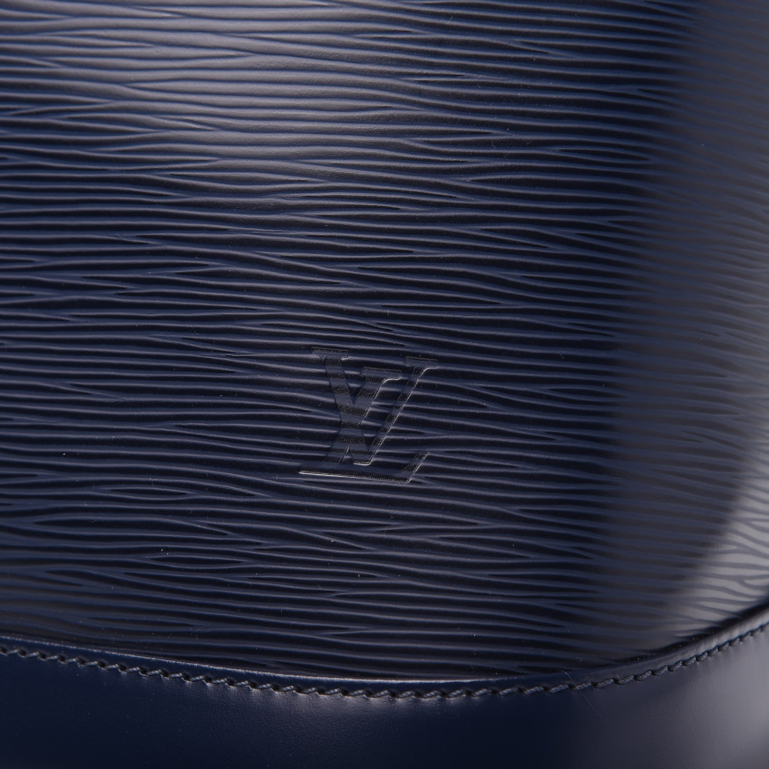 Louis Vuitton Epi Alma GM Indigo 11 of 12
