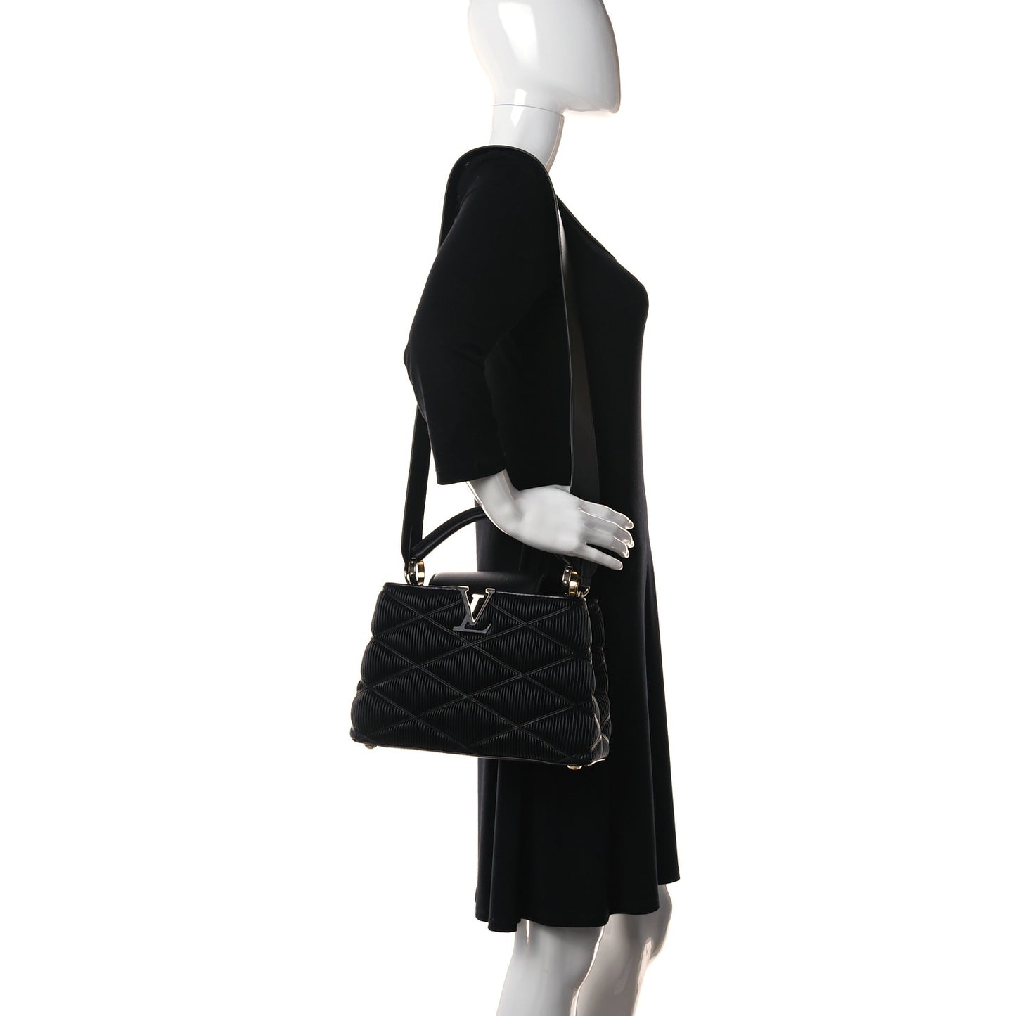 Calfskin Pleated Capucines BB Black