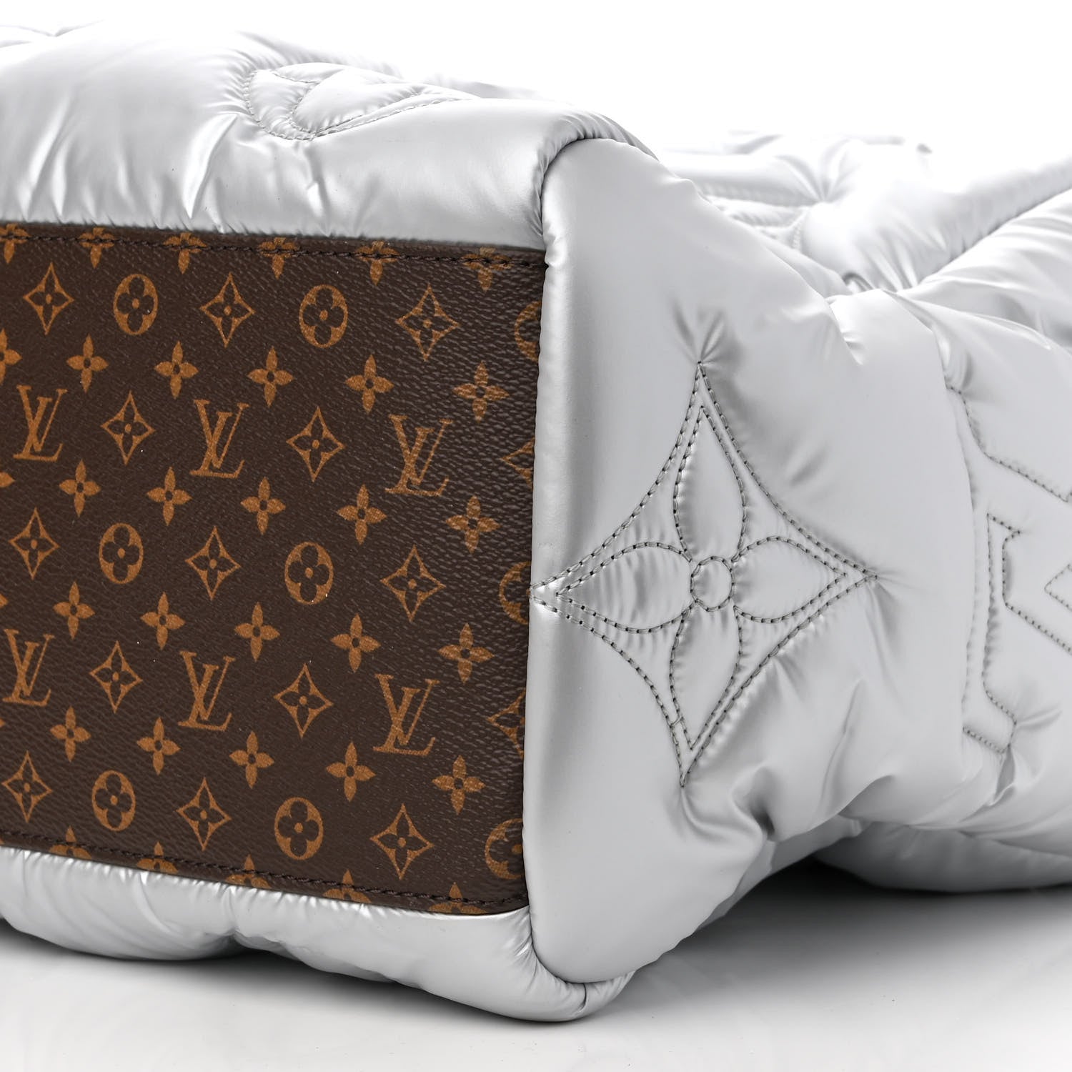 Louis Vuitton Econyl Monogram Pillow Giant Onthego GM Silver 9 of 9