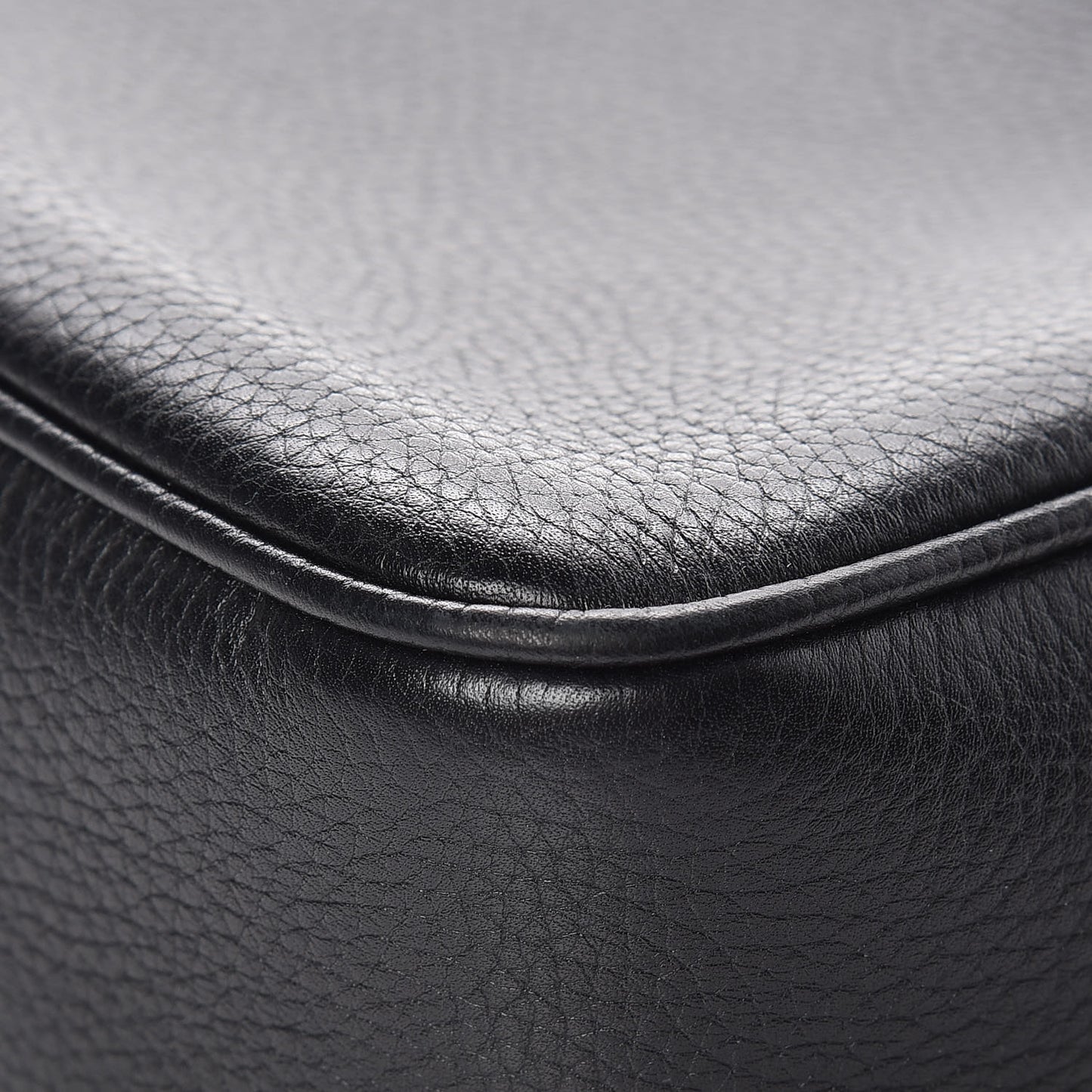 Pebbled Calfskin Small Soho Disco Bag Black