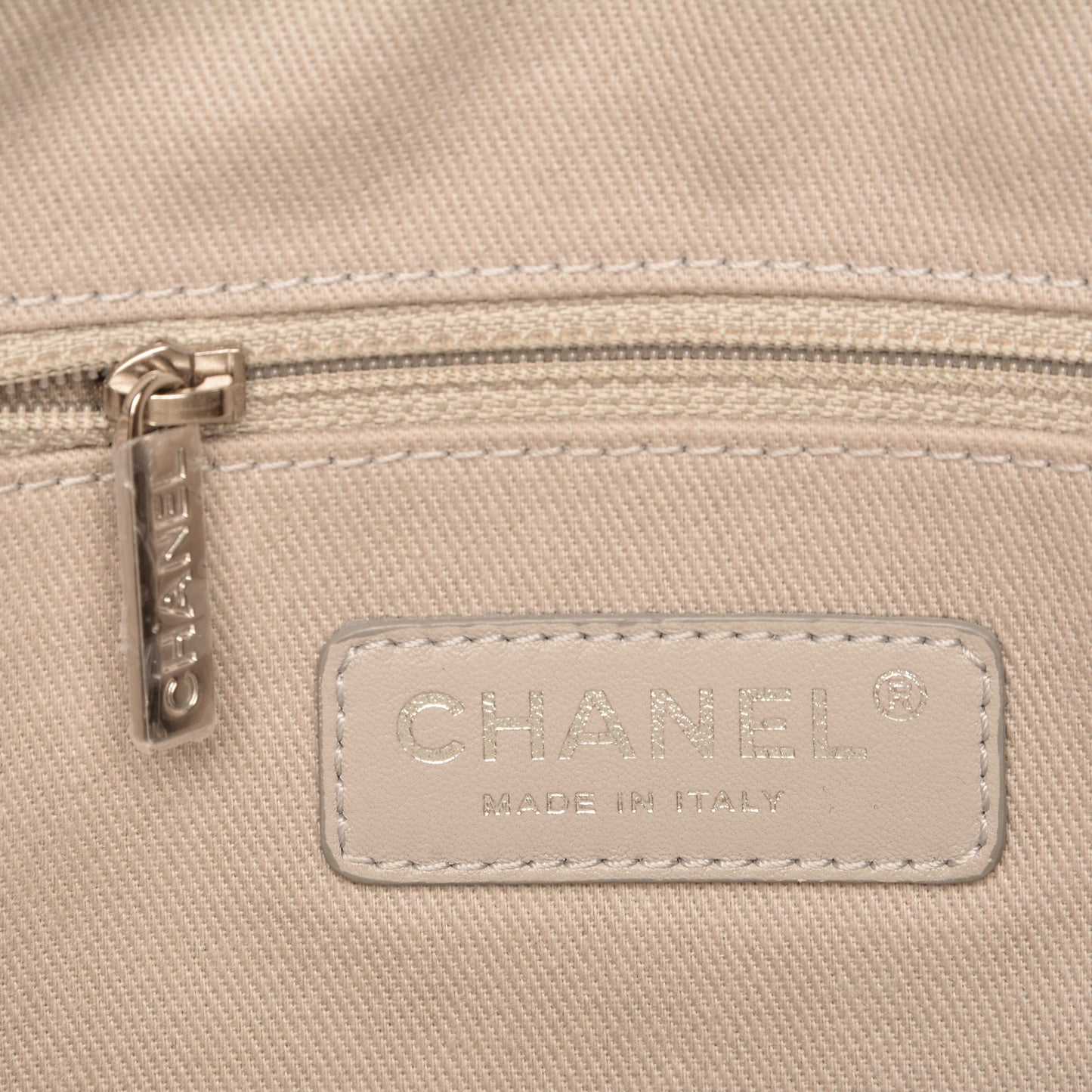 Caviar Quilted Jumbo Easy Flap Blue