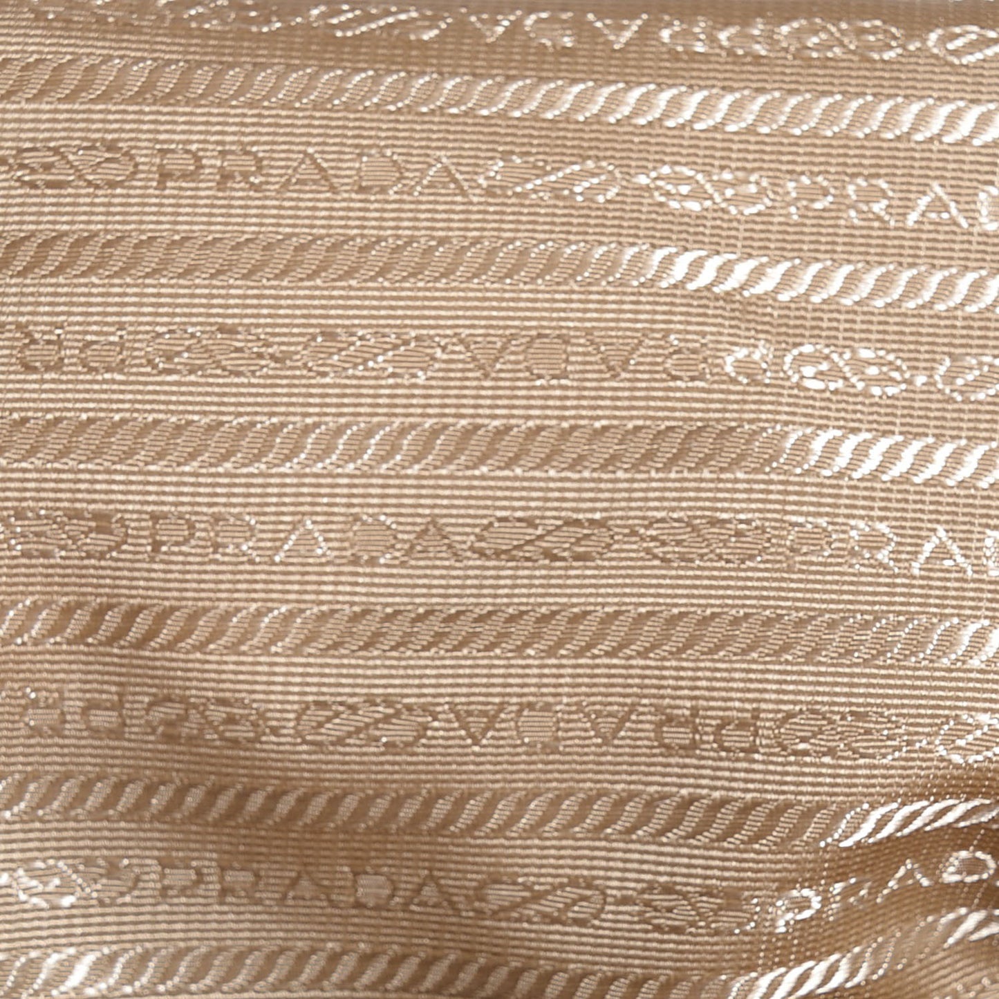 Saffiano Lux Medium Tote Cammeo