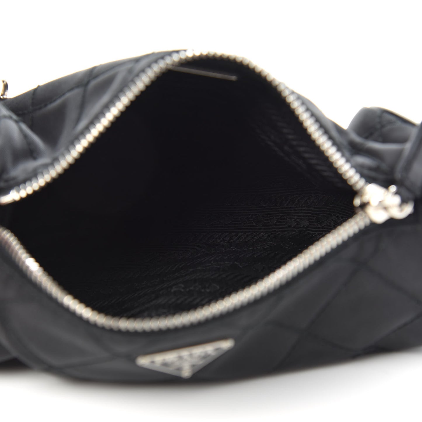 Tessuto Nylon Impunturato Quilted Chain Pochette Black