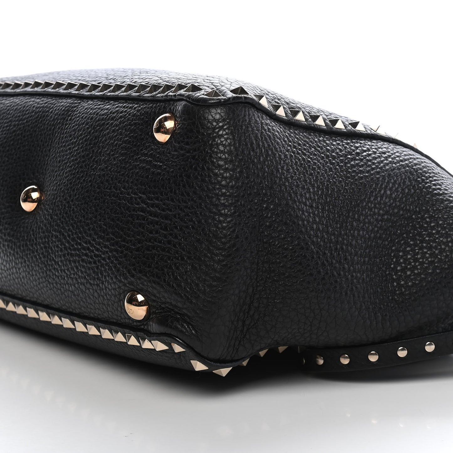 Pebbled Calfskin Medium Rockstud Tote Black