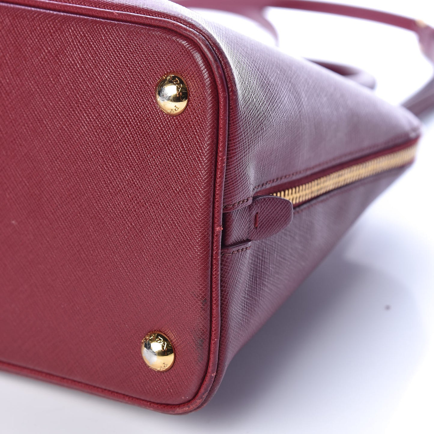 Saffiano Lux Medium Promenade Tote Cherry