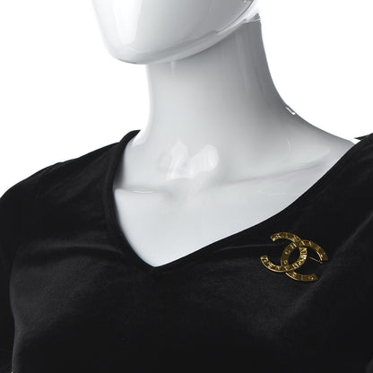 Chanel Metal Paris Button CC Large Brooch Gold 2 of 5