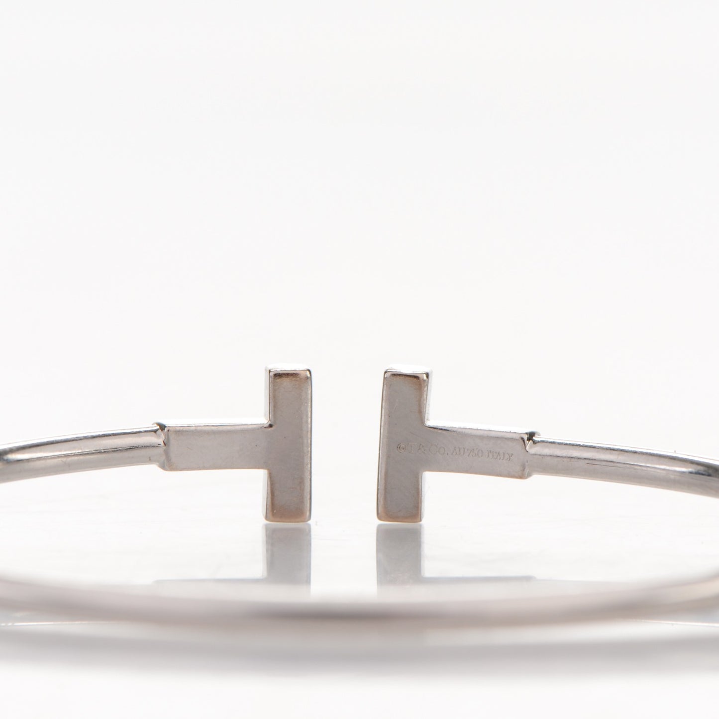 18K White Gold Diamond T Wire Bracelet