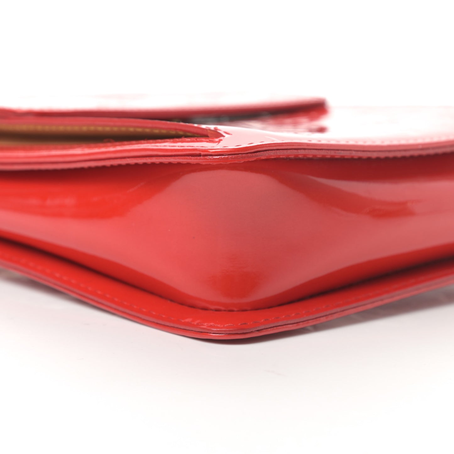 Vernis Mott Red