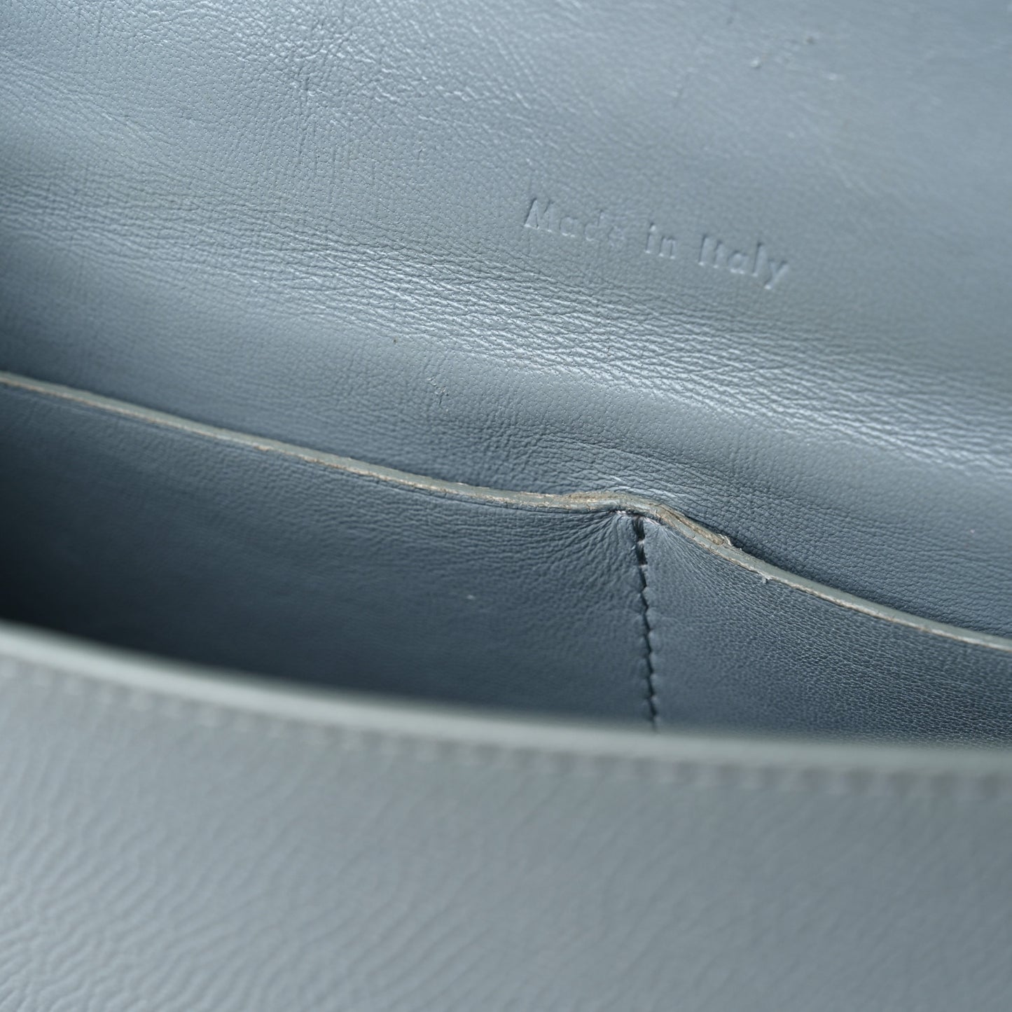 Grained Calfskin Compact Trotteur Cloud