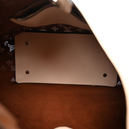 Louis Vuitton LOUIS VUITTON Mahina Carmel Hobo Creme 5 of 9