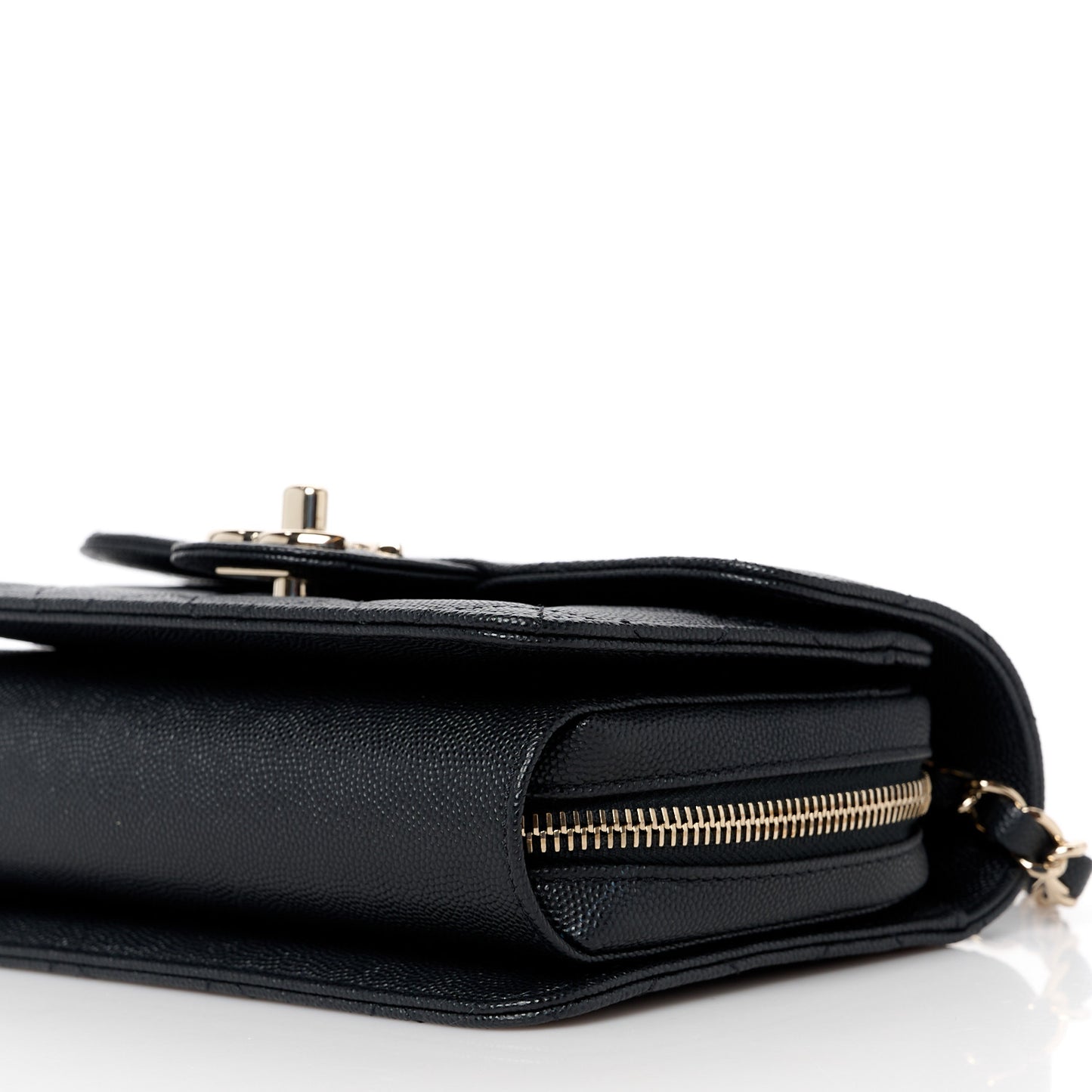 Caviar Quilted Like A Wallet Flap Black