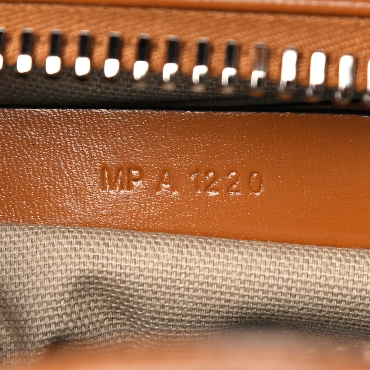 Shiny Lord Calfskin Mini Antigona Camel