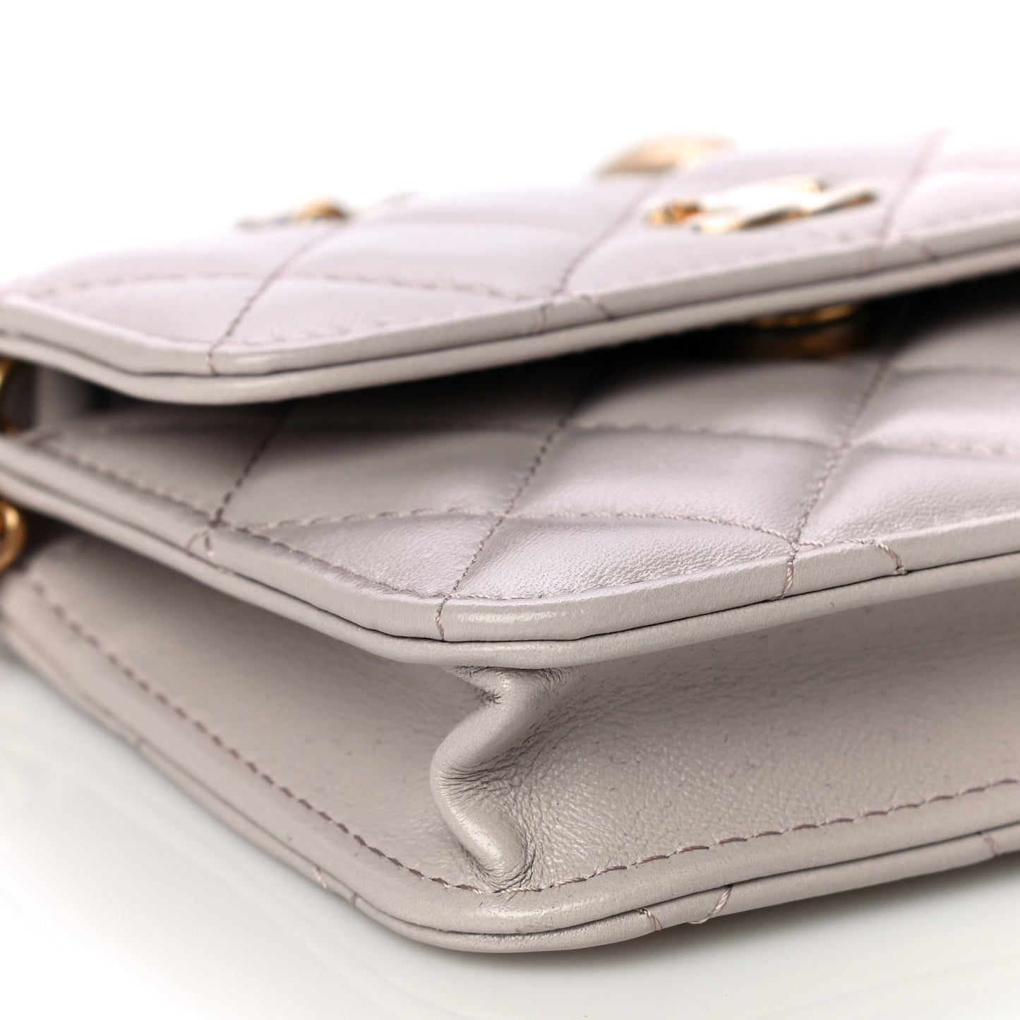 Lambskin Quilted Pearl Crush Clutch With Chain Light Purple