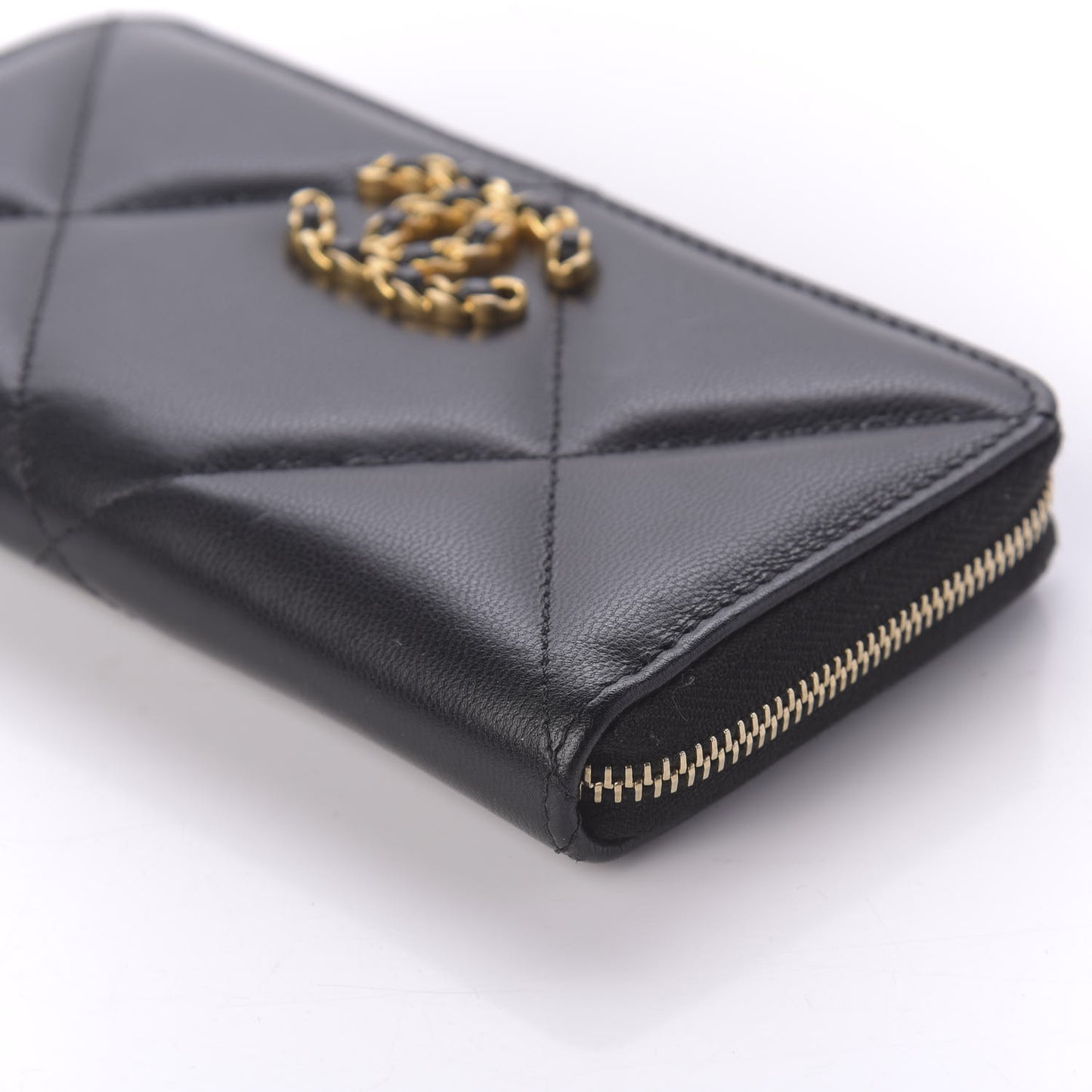Lambskin Quilted 19 Zipped Wallet Black