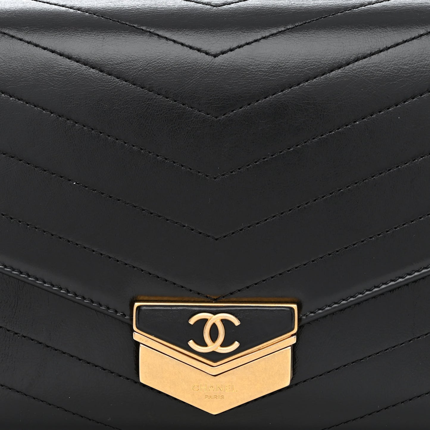 Calfskin Chevron Quilted Medal Flap Black