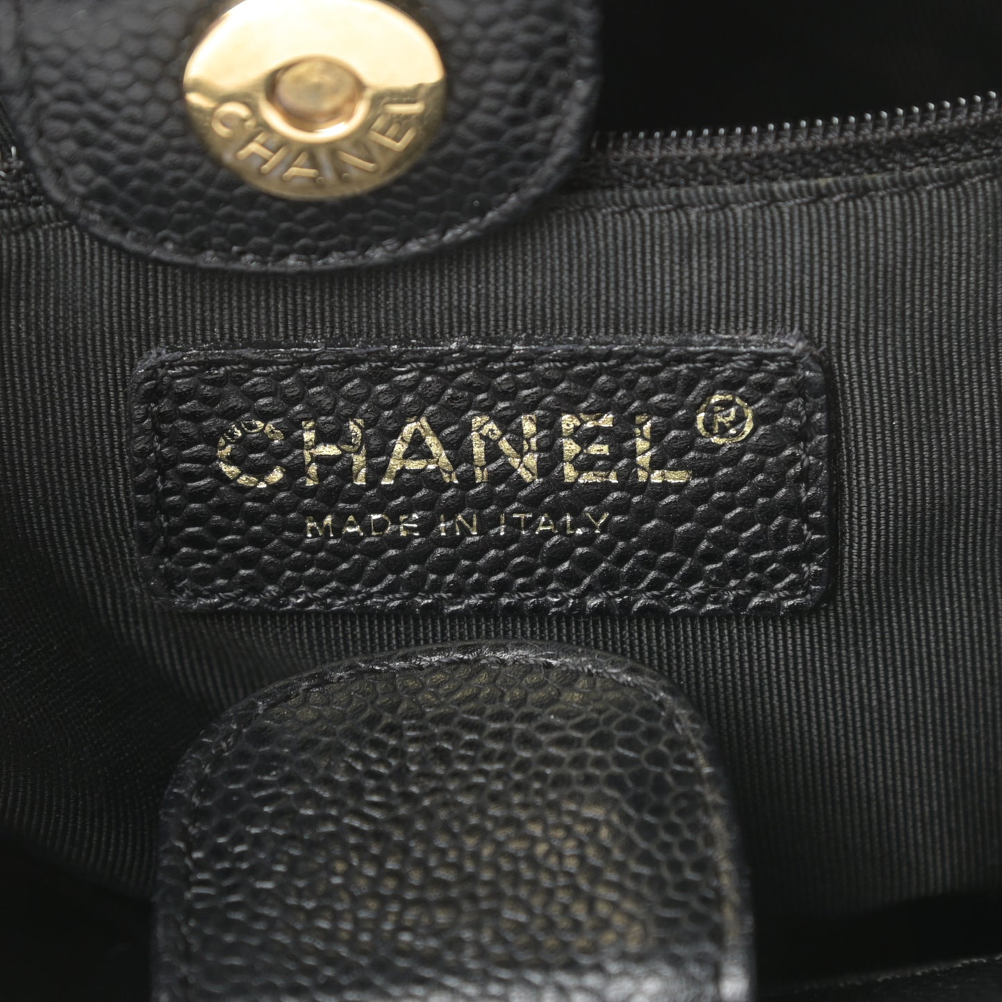 Caviar Quilted Petit Shopping Tote PST Black
