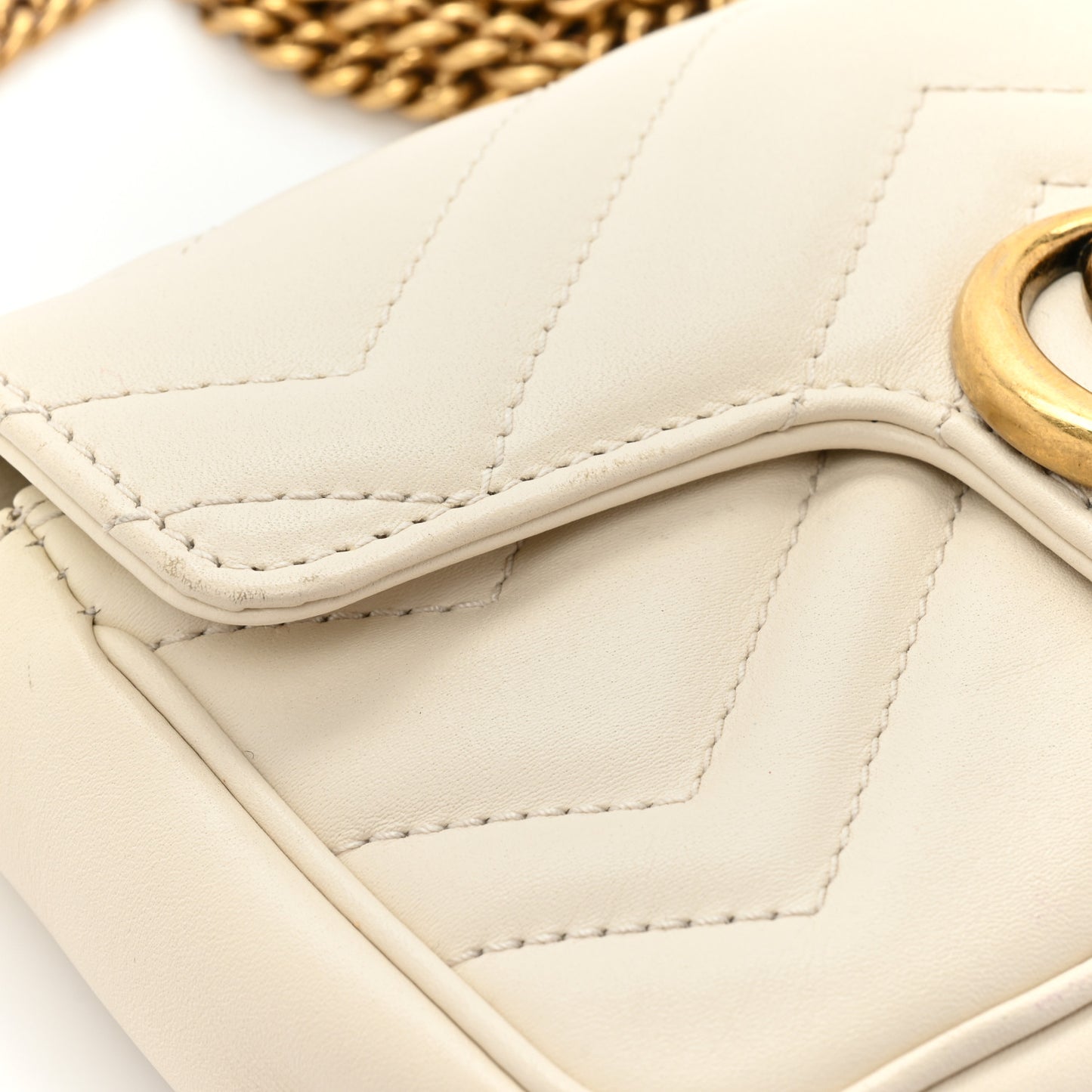 Calfskin Matelasse Super Mini GG Marmont Shoulder Bag White
