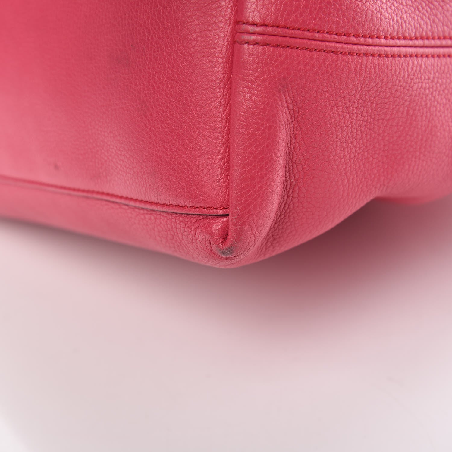 Gucci Pebbled Calfskin Medium Soho Chain Shoulder Bag Pink 17 of 23