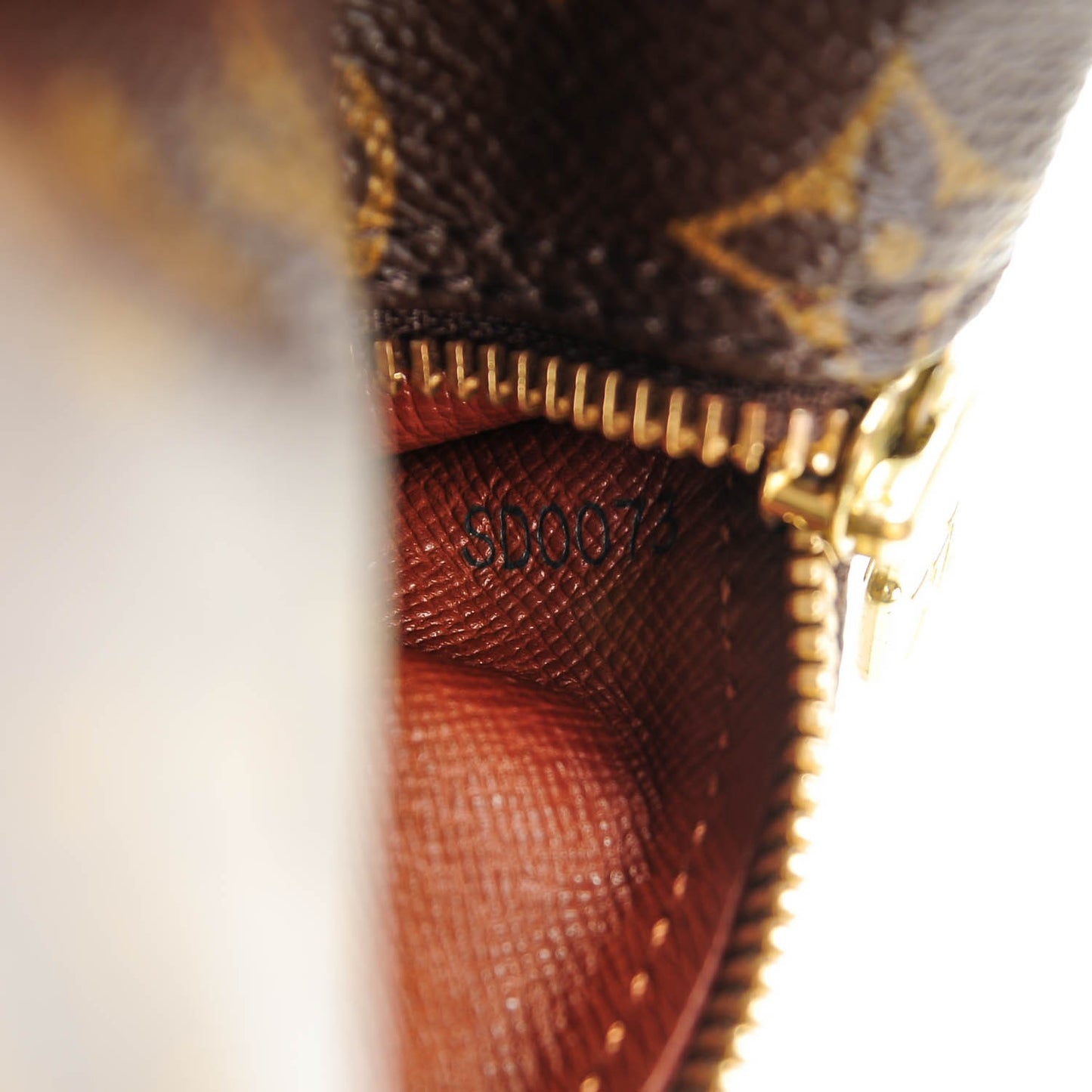 Monogram Papillon 26