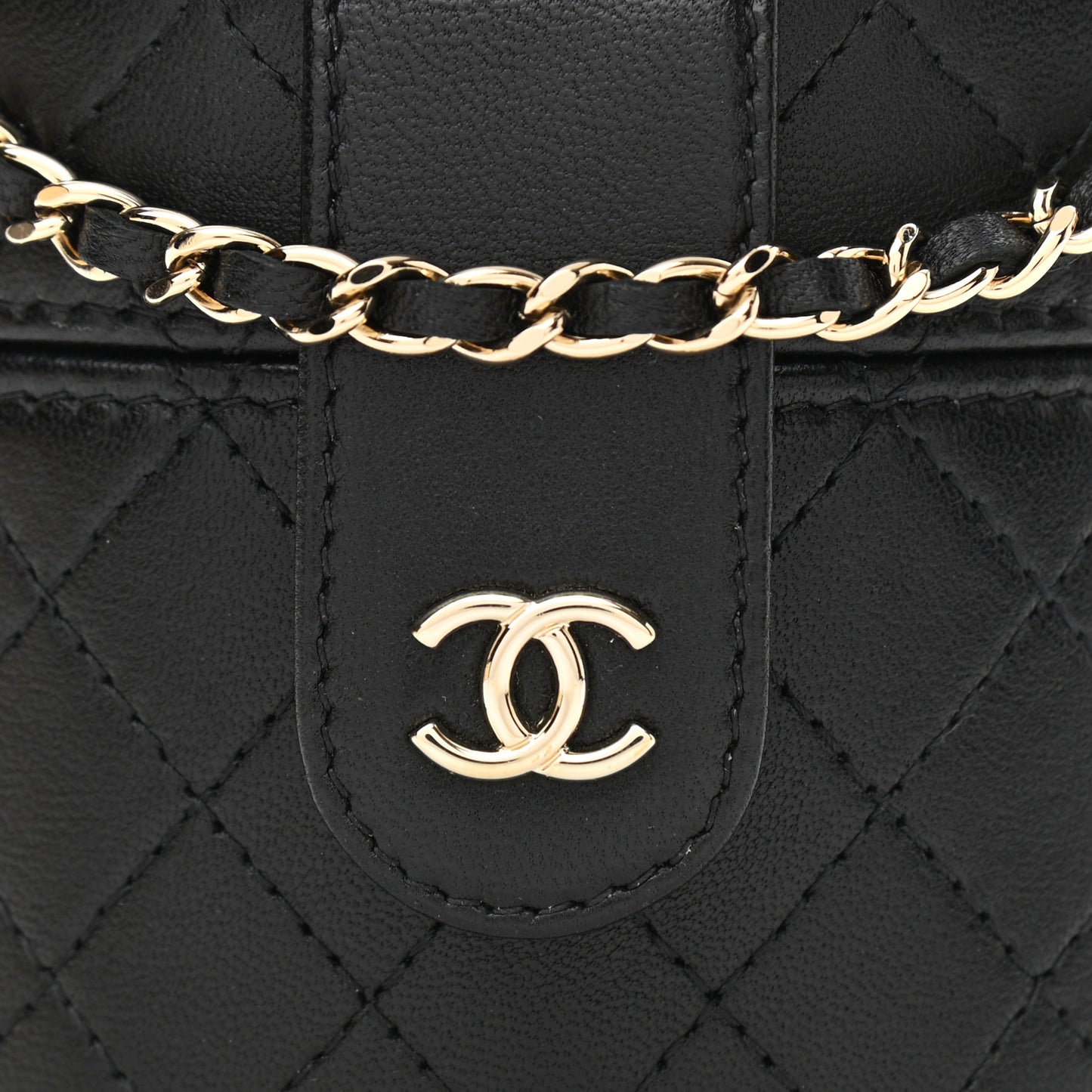 Lambskin Quilted Mini Round Vanity Case With Chain Black