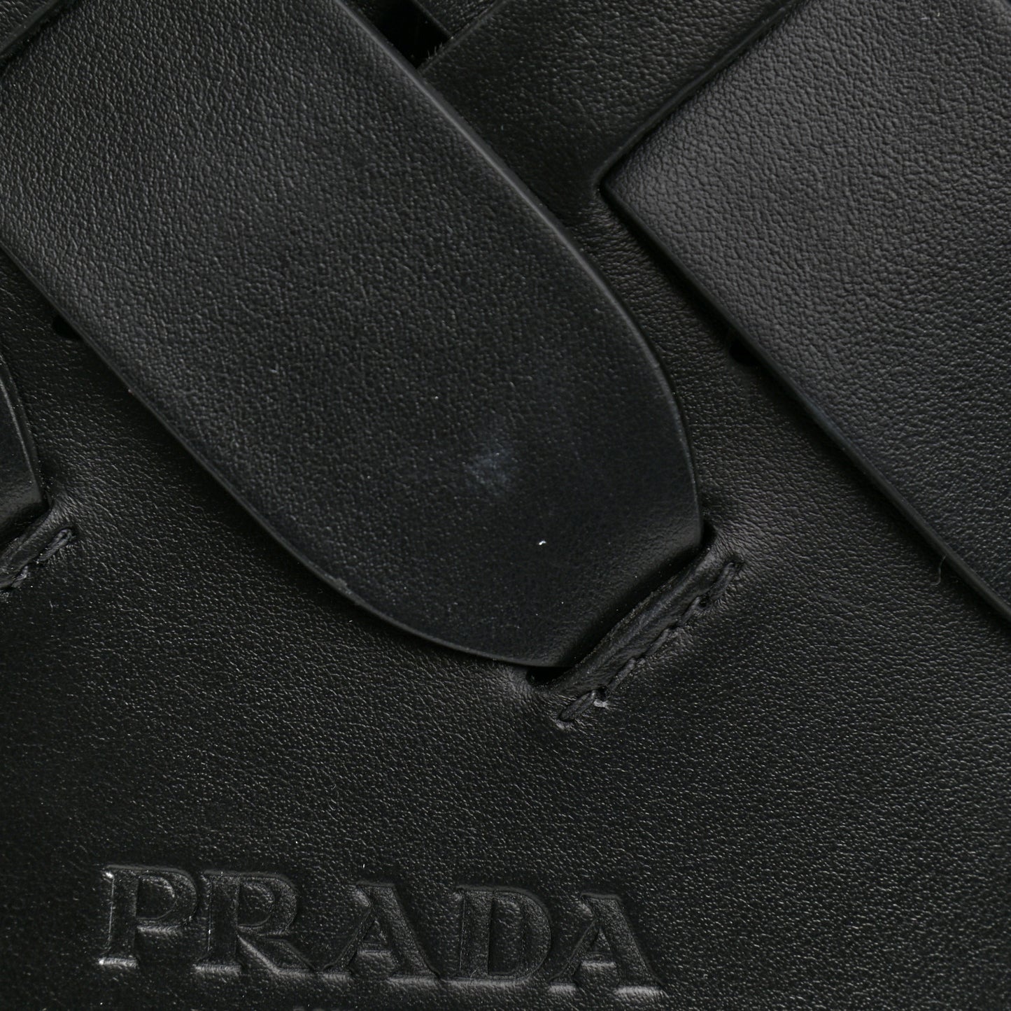 Vitello Intreccio Bucket Bag Black