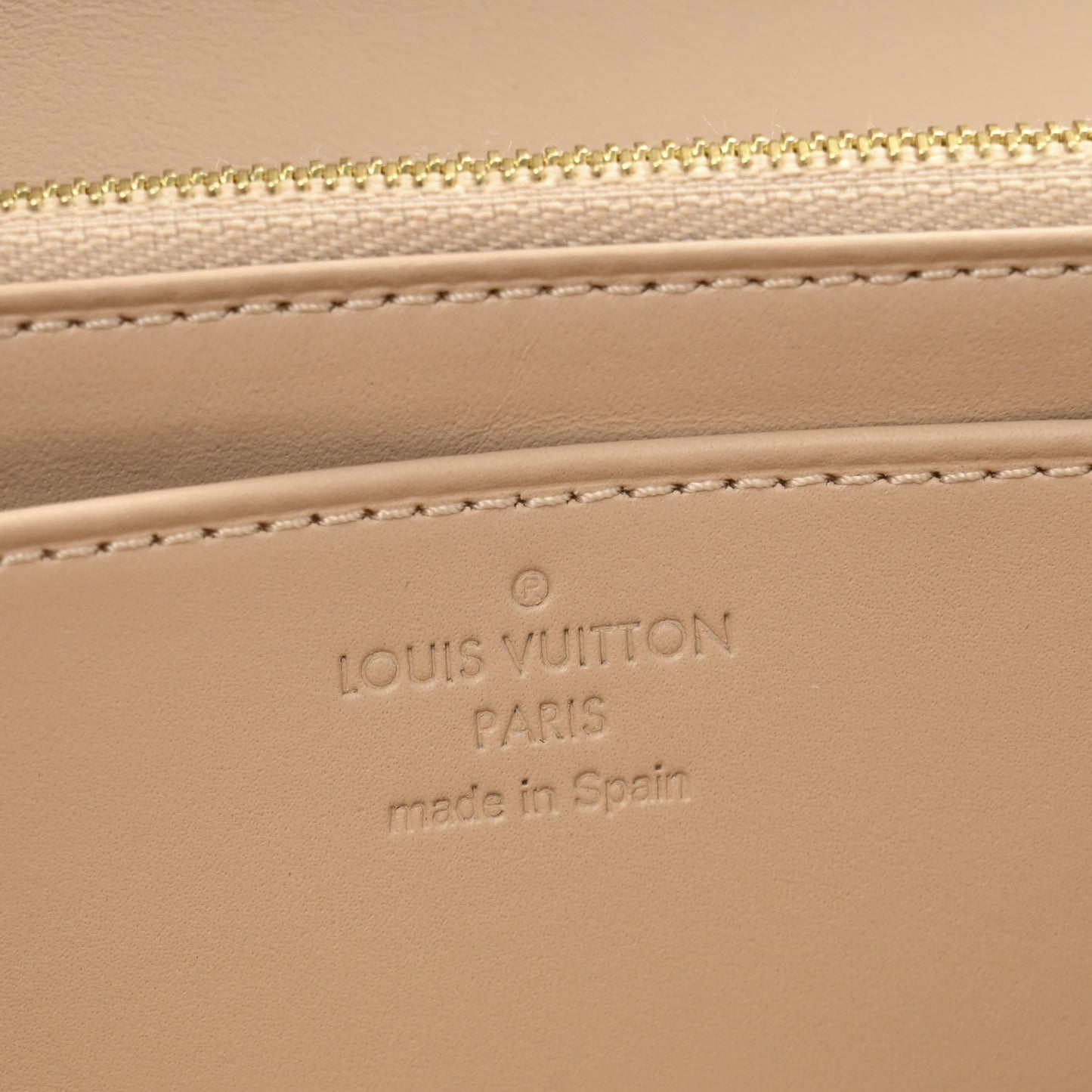 Patent Louise Wallet Dune