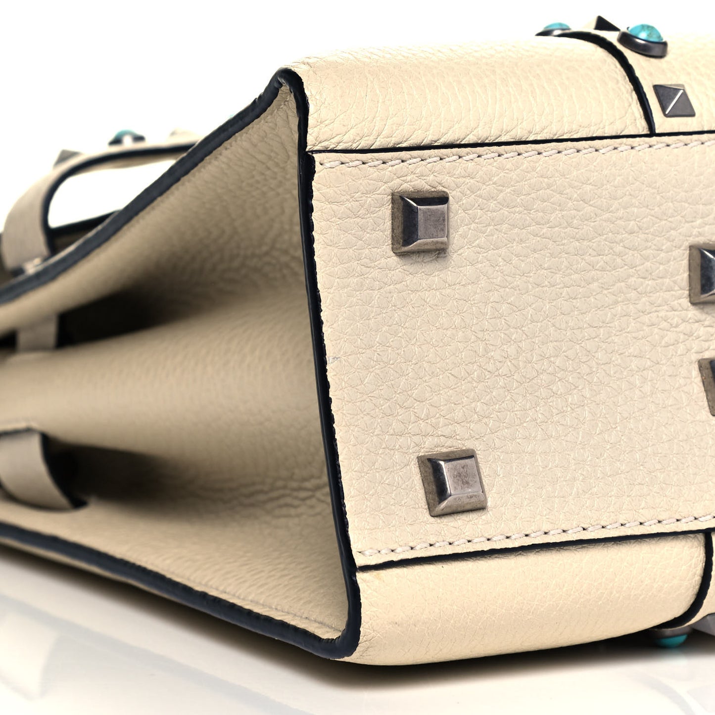 Grainy Calfskin My Rockstud Rolling Frame Bag Light Ivory