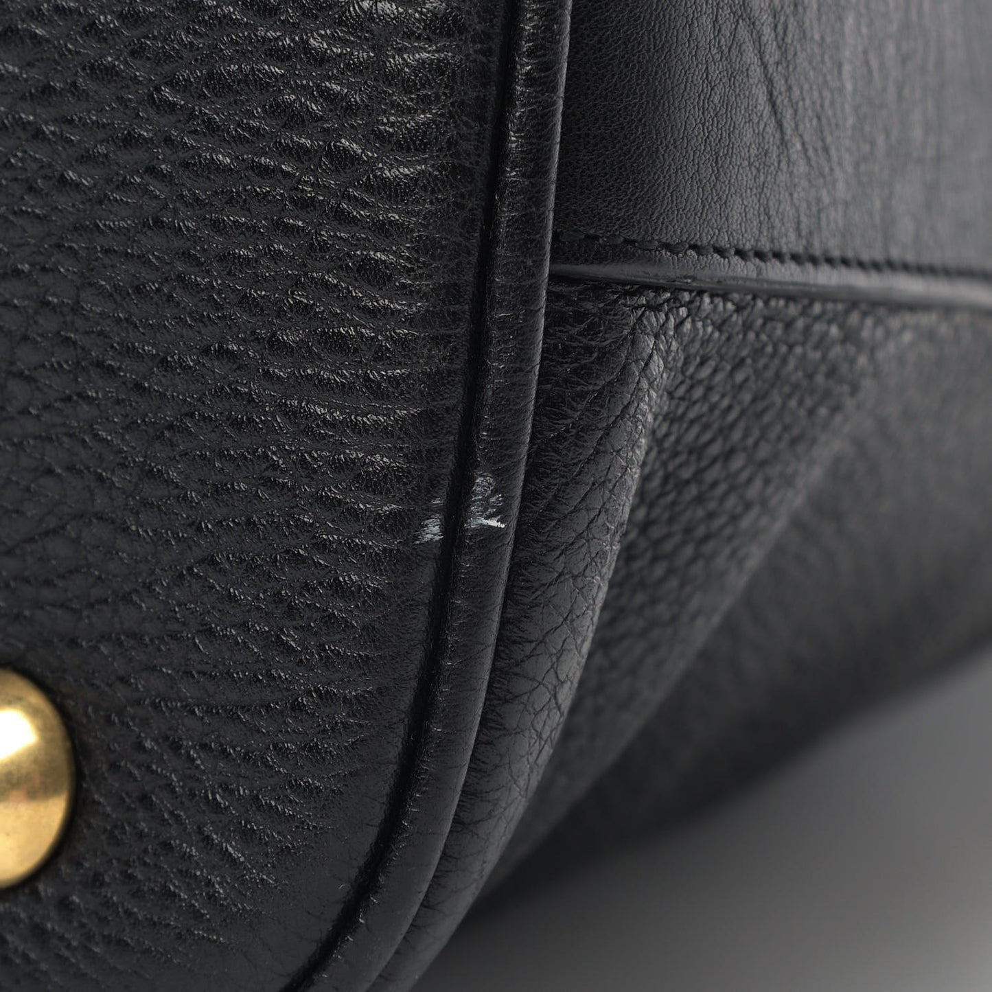 Calfskin Medium Muse Black