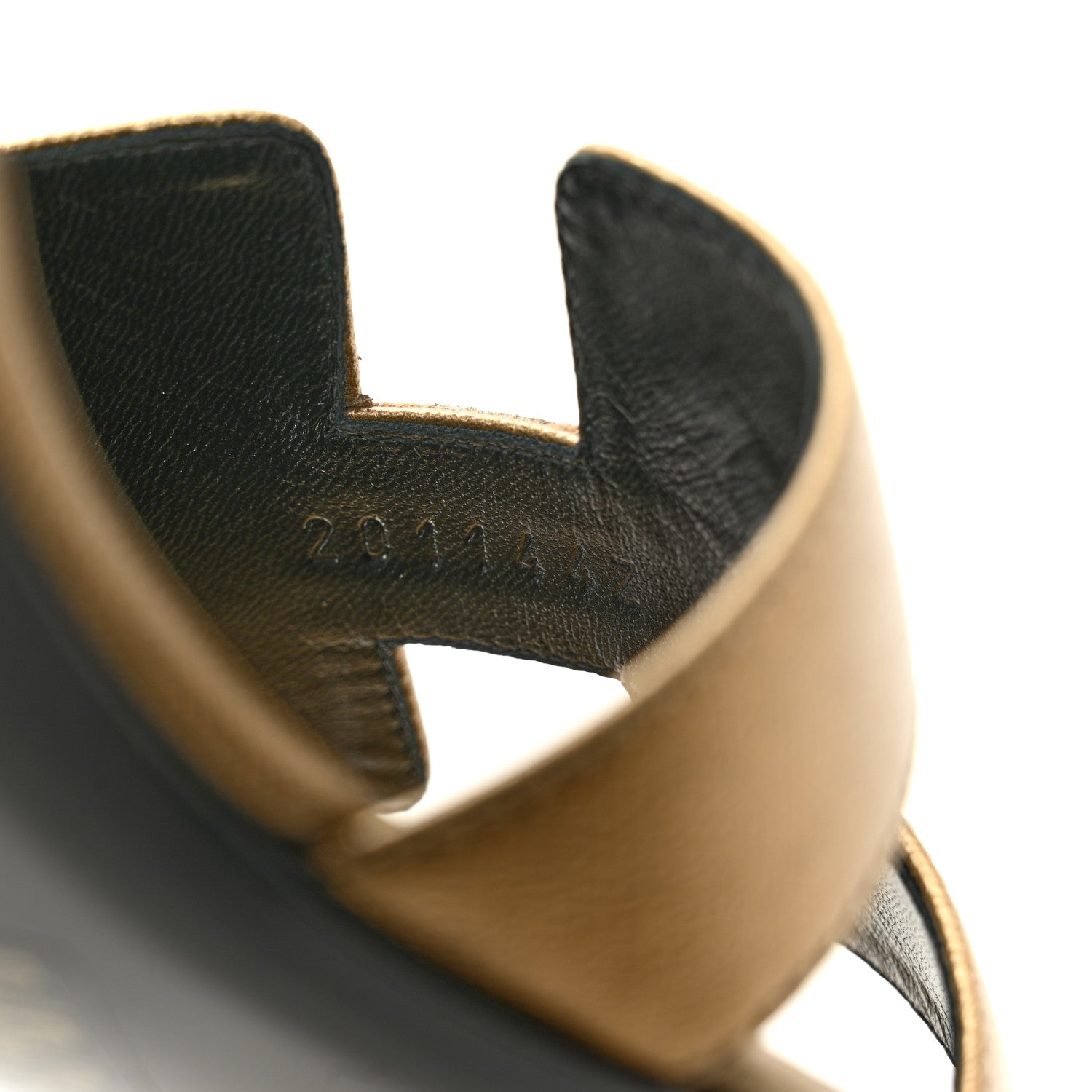 Hermes Metallic Goatskin Oasis Sandals 40 Dore 1888031 – FASHIONPHILE