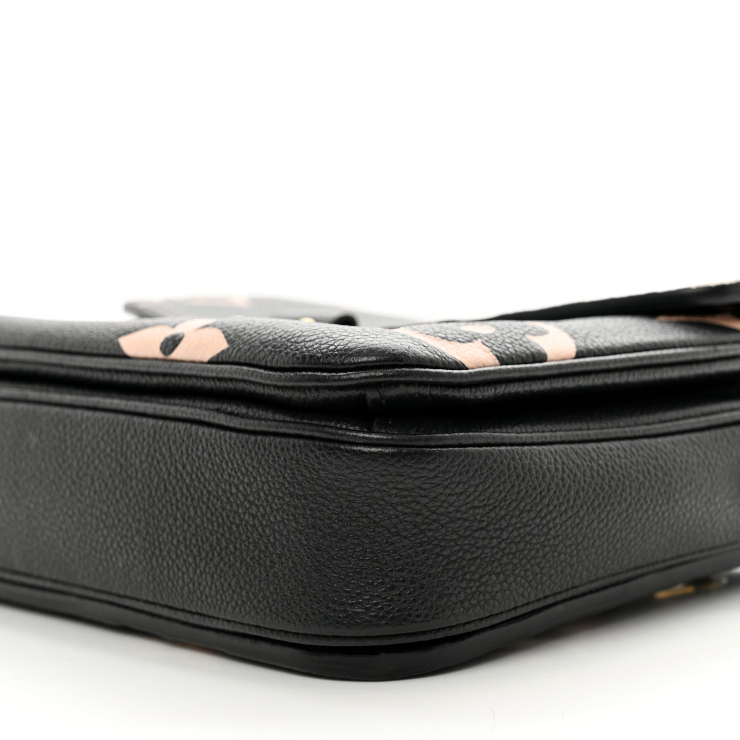 Empreinte Monogram Giant Pochette Metis Black Beige