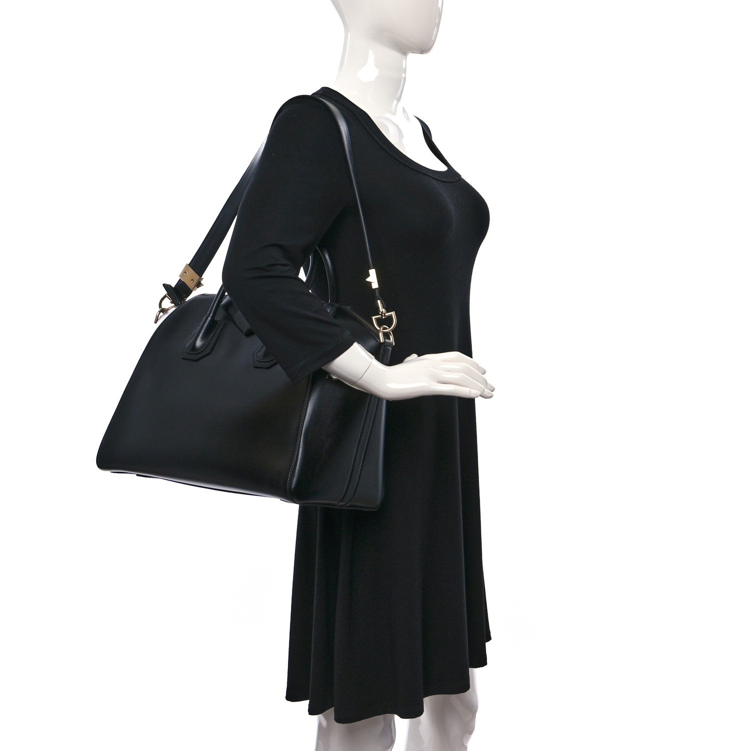 Givenchy Shiny Lord Calfskin Medium Antigona Black 2 of 9