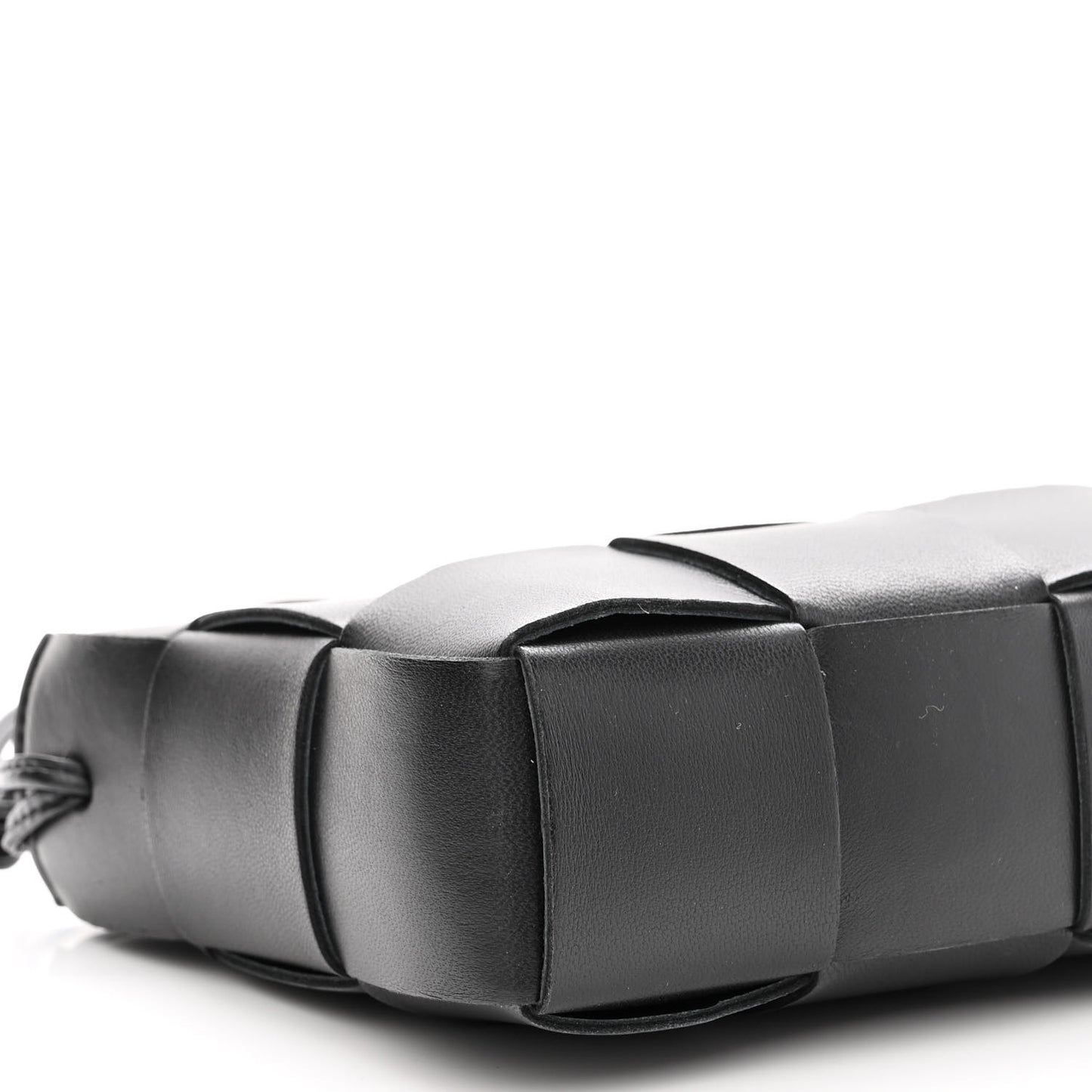 Calfskin Maxi Intrecciato Cassette Pouch On Strap Black