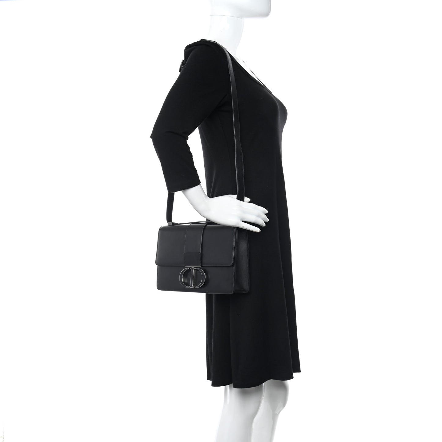 30 Montaigne Flap Bag Black