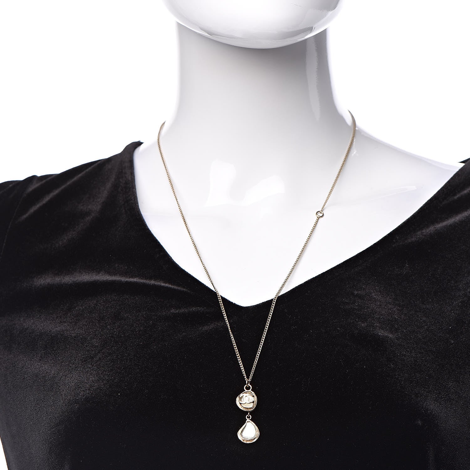 Chanel Gripoix CC Pendant Necklace Gold 2 of 5