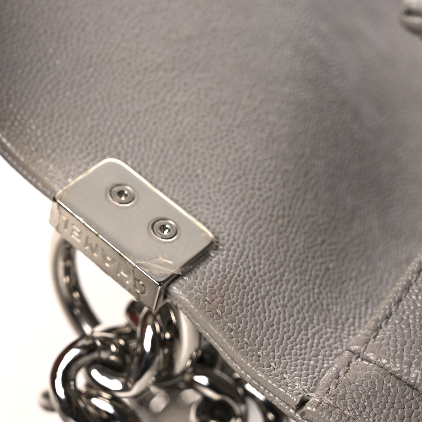 Caviar Quilted Medium Boy Flap Light Grey