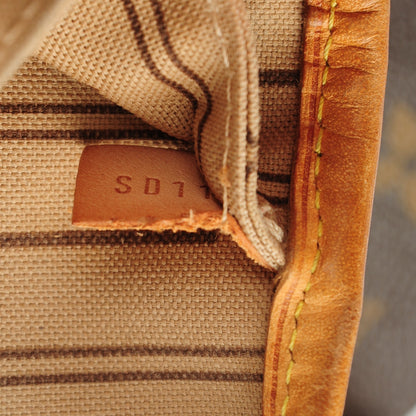 Louis Vuitton Monogram Neverfull MM 7 of 8