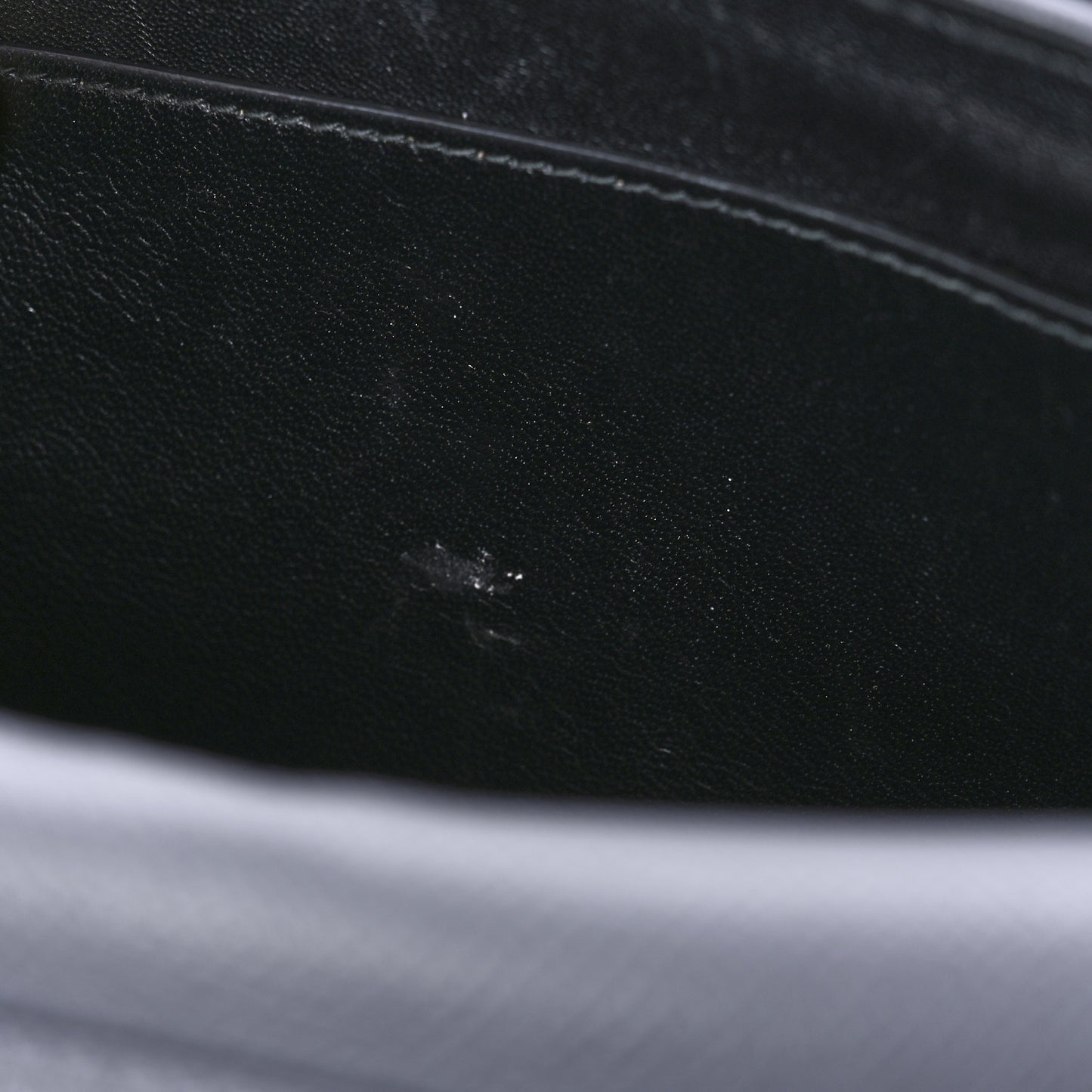 Grained Calfskin Logo S Ville Day Bag Gris Perle Fonce White